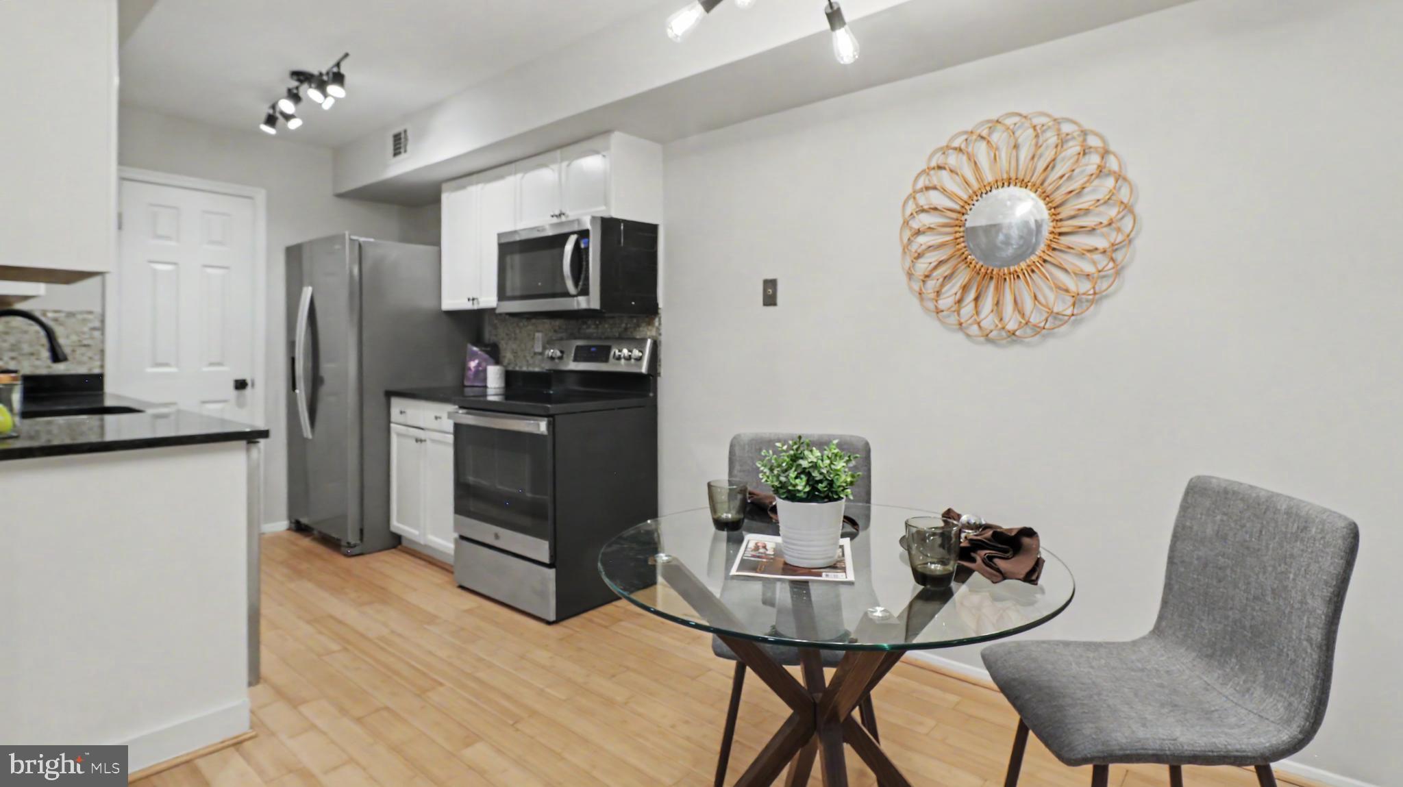 POTOMAC CHASE - Residential