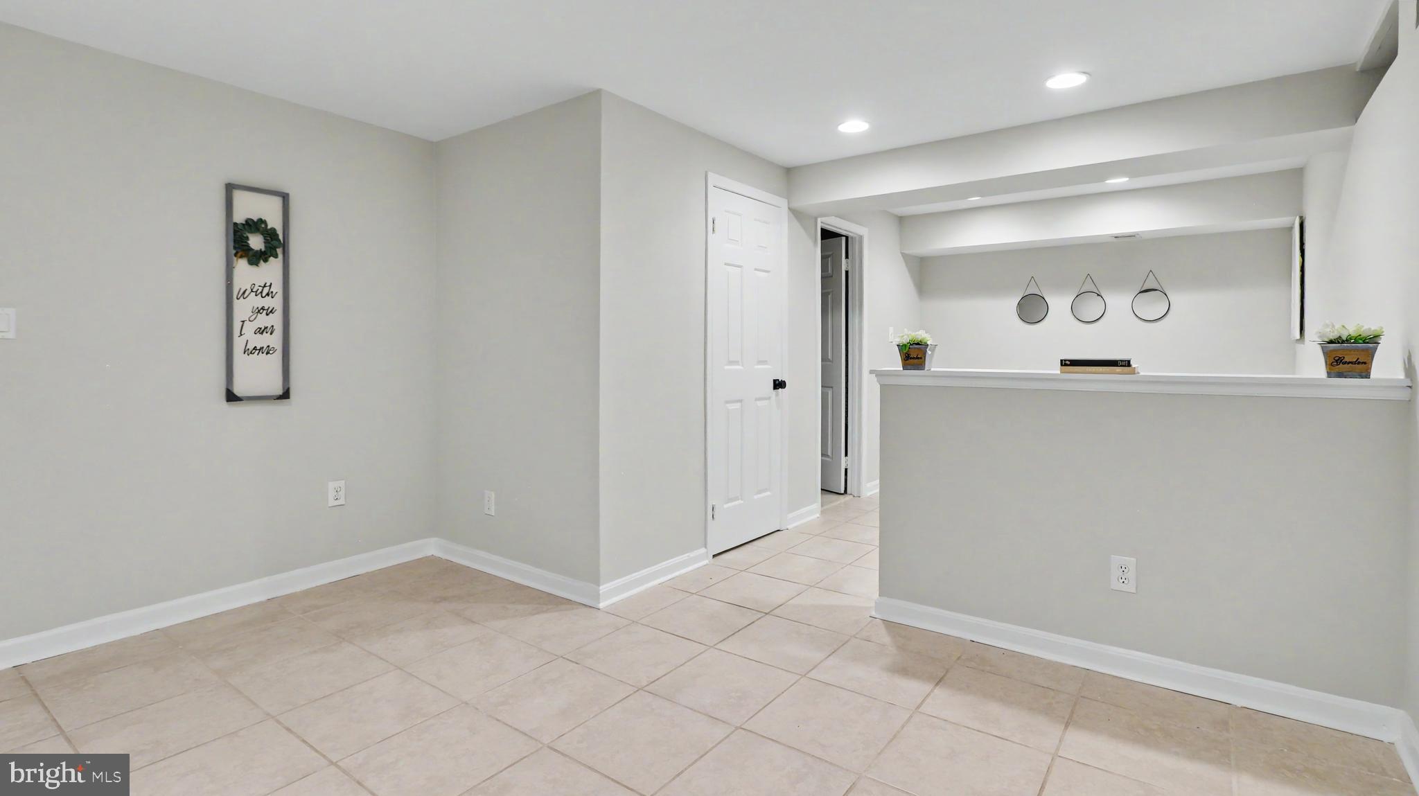 POTOMAC CHASE - Residential