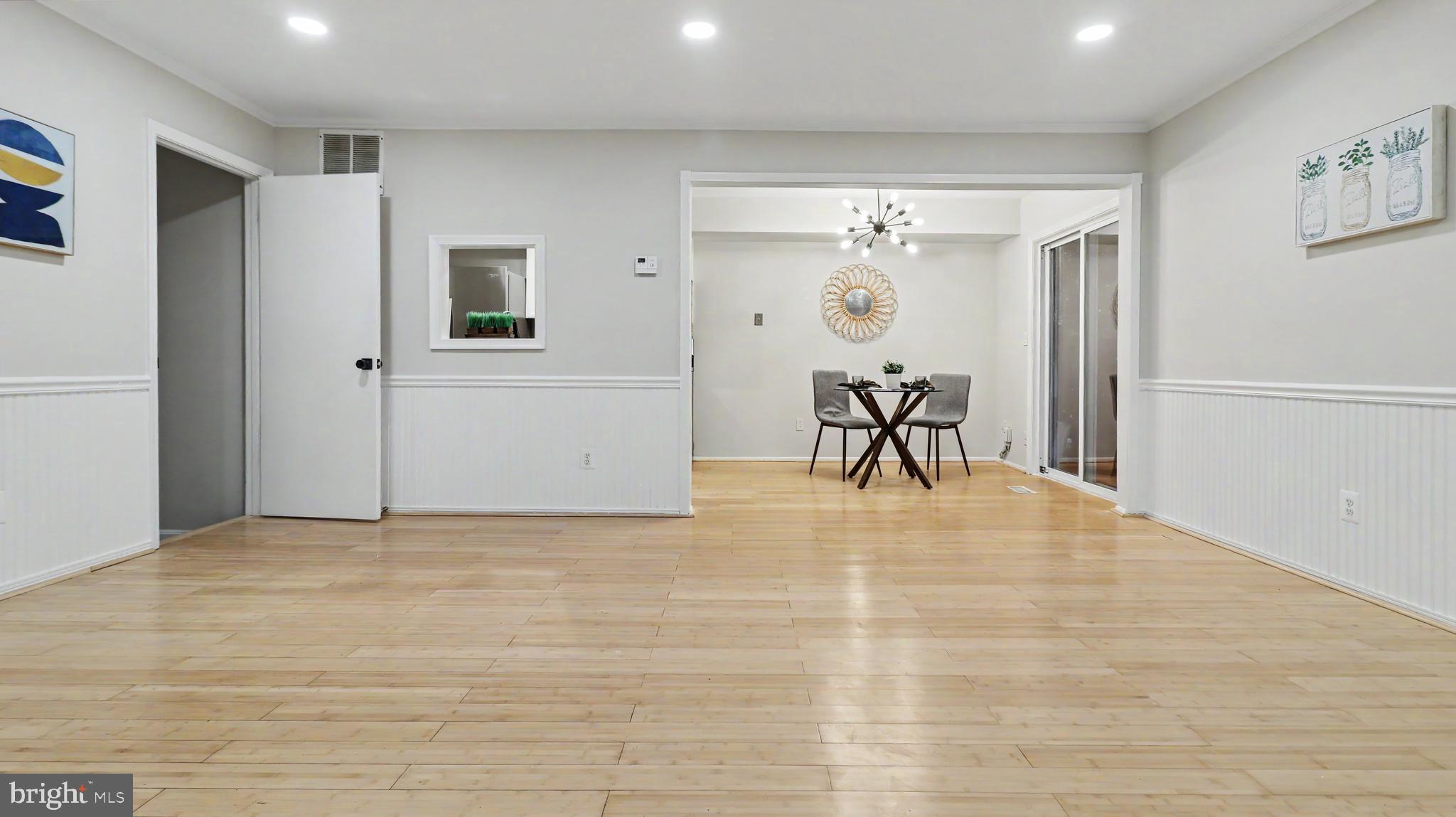POTOMAC CHASE - Residential