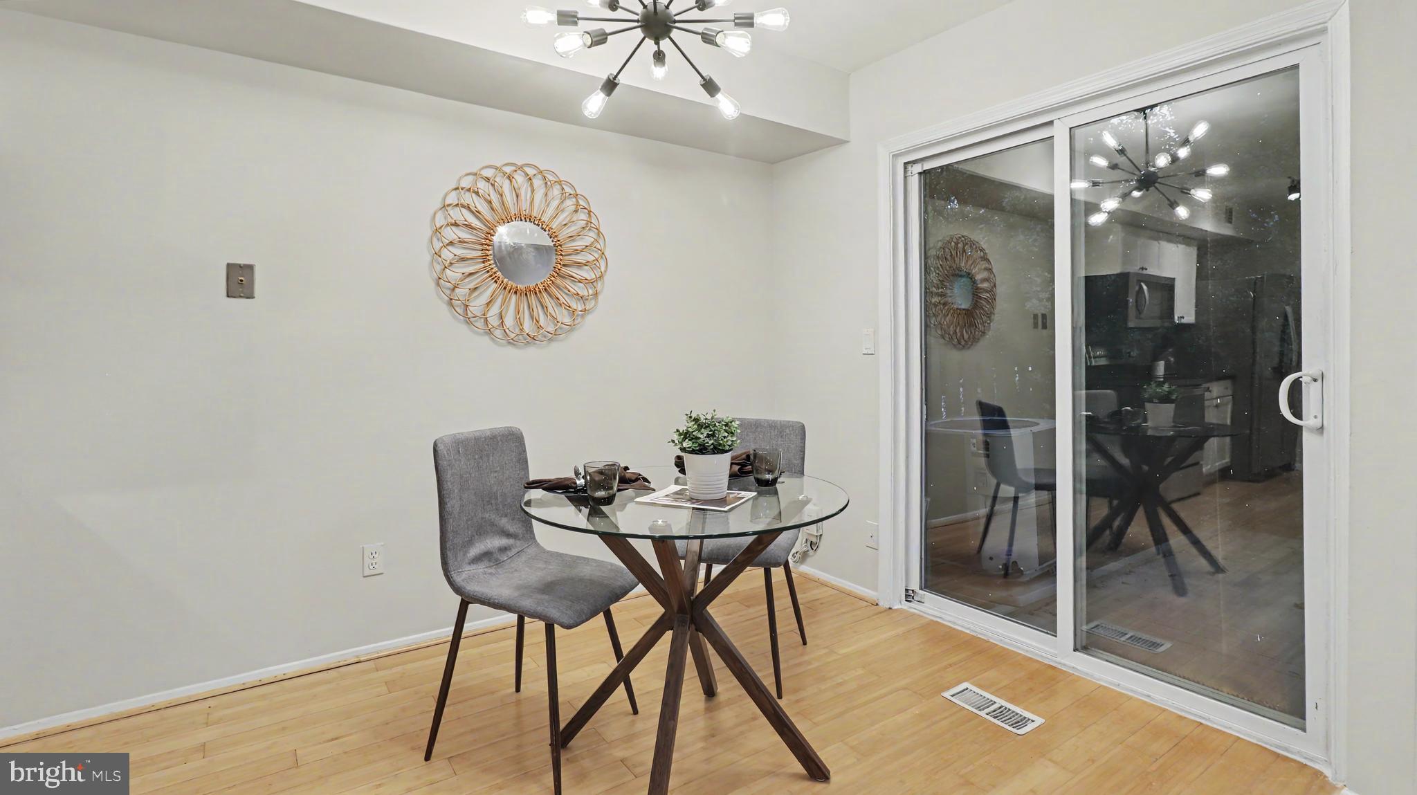 POTOMAC CHASE - Residential