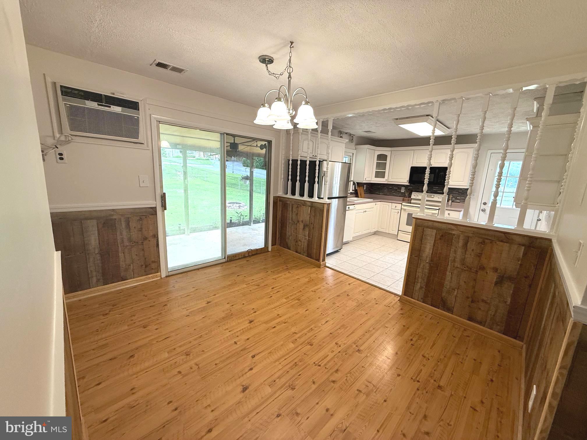 ROSEDALE - Residential