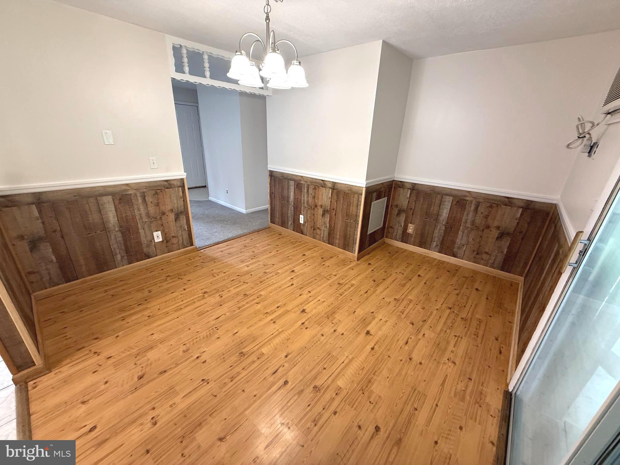 ROSEDALE - Residential