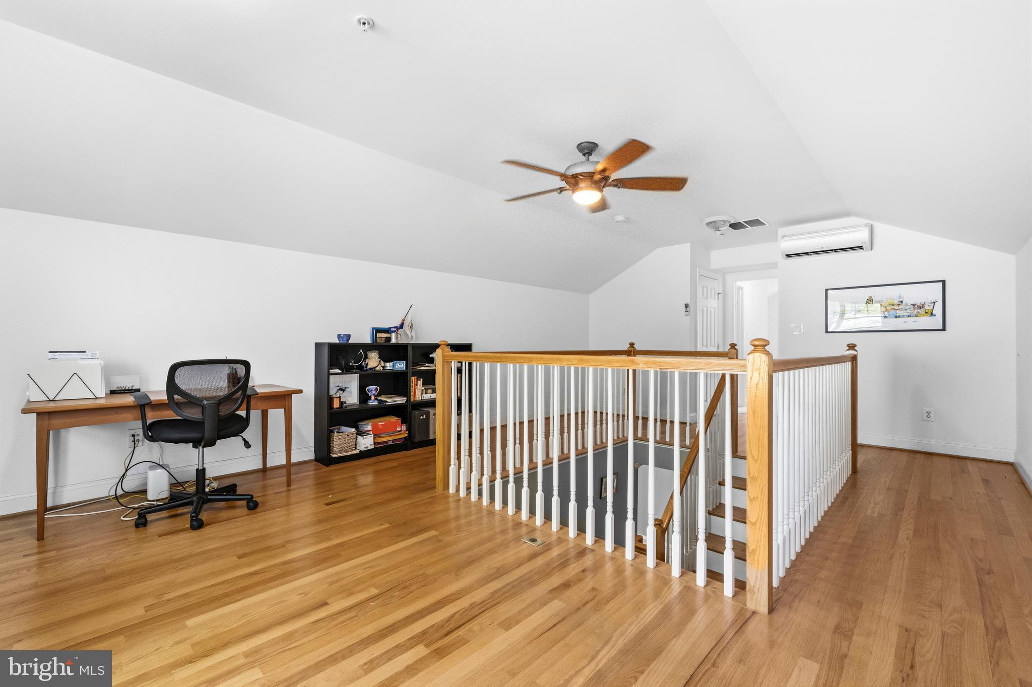 MAPLEWOOD MANOR - Residential