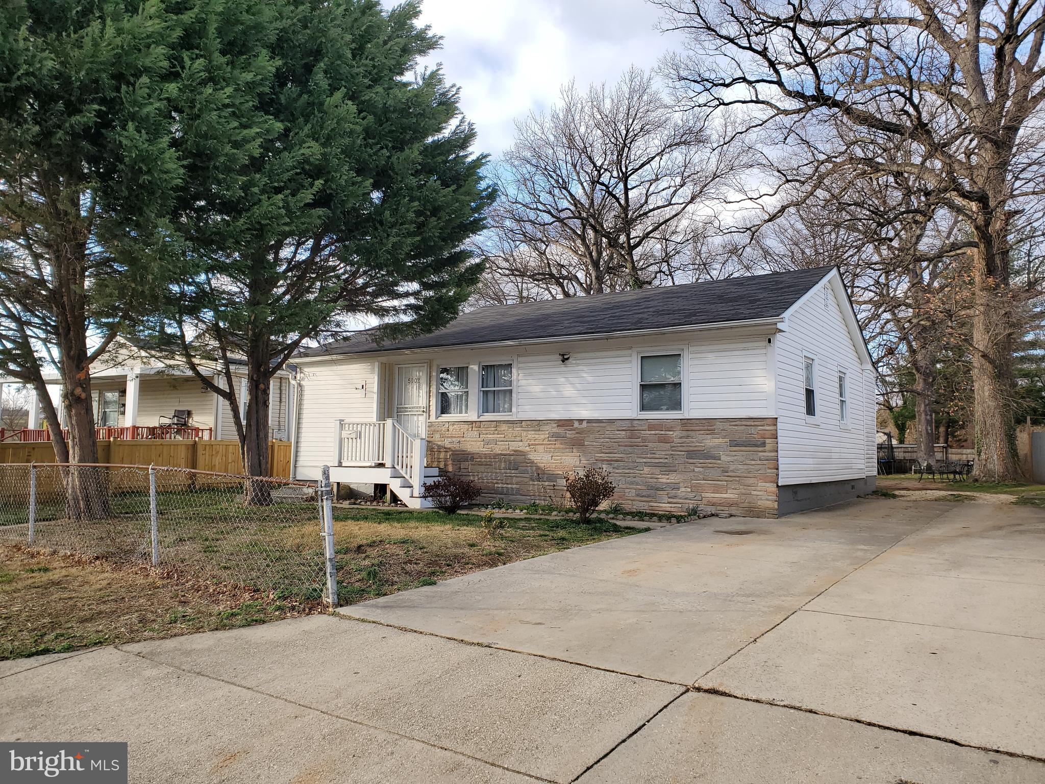 Nice rambler, great condition. Renovated kitchen and bathrooms. Four bedrooms, two full baths. Updated AC/Heating system.  Large lot.