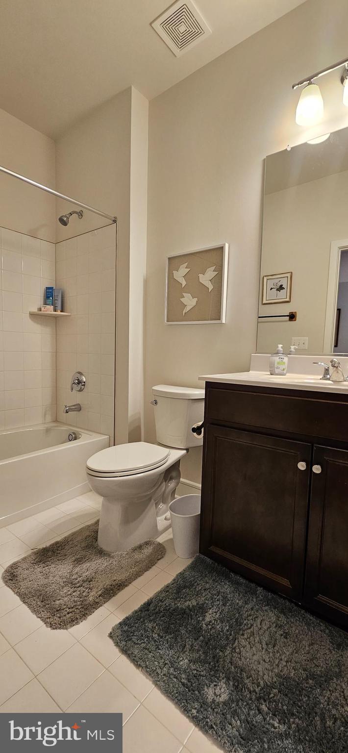 LAKE FREDERICK - Residential Lease