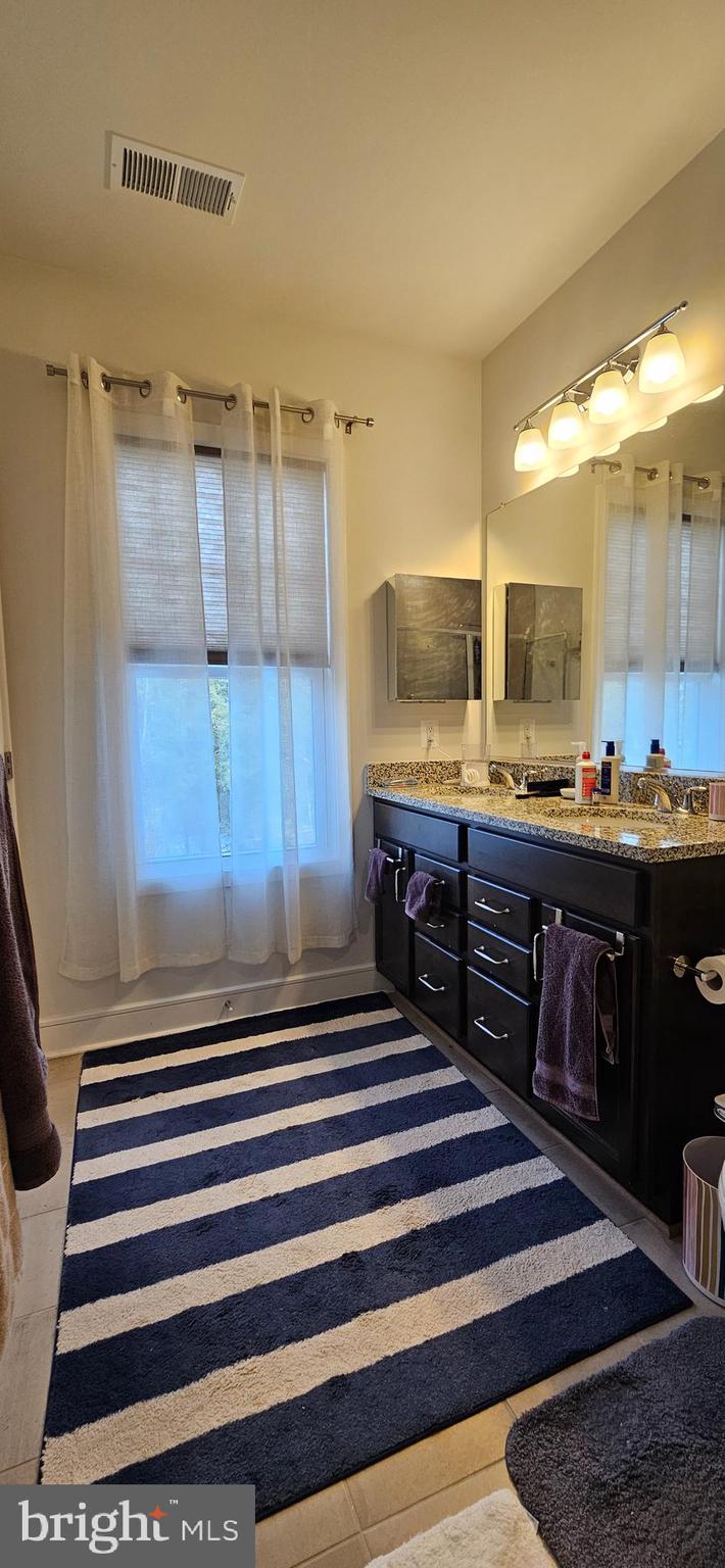LAKE FREDERICK - Residential Lease