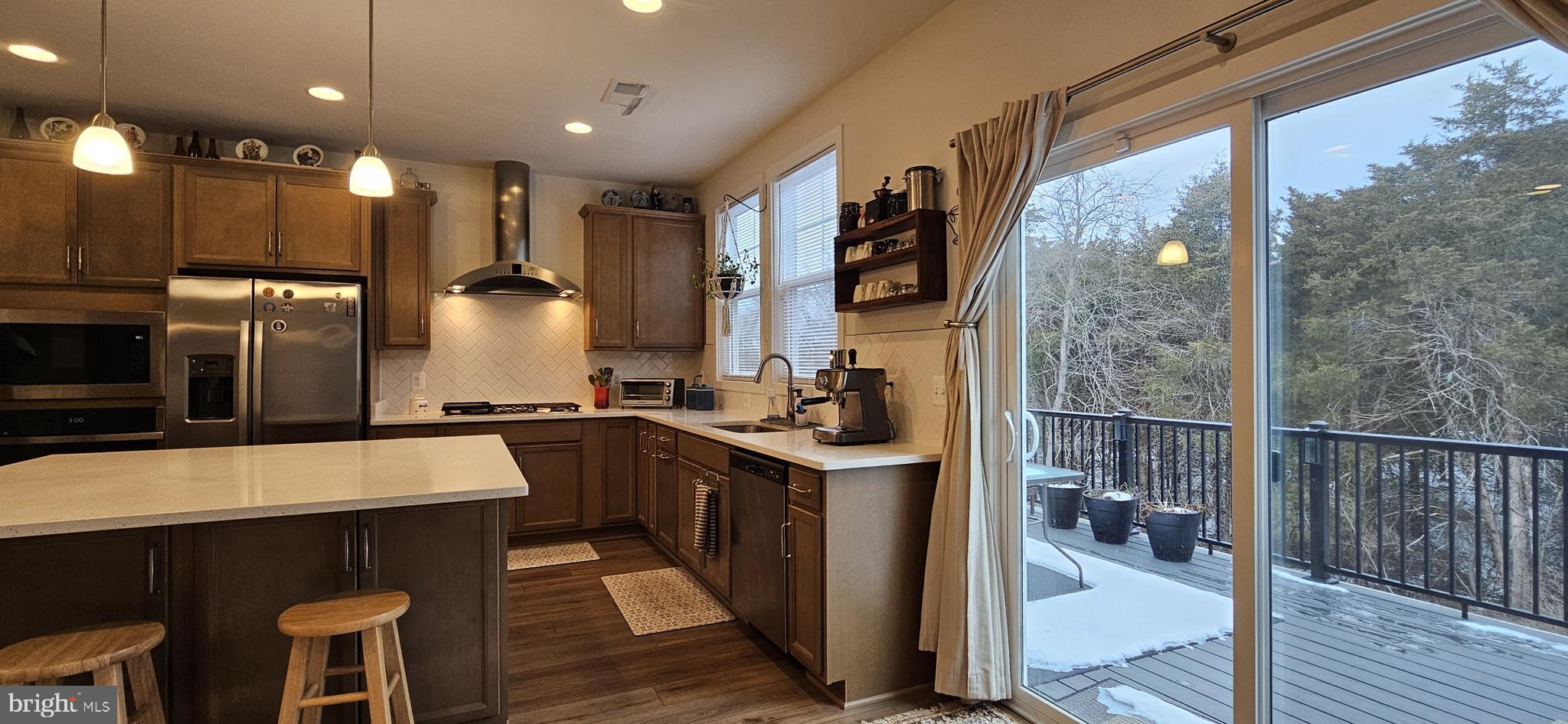 LAKE FREDERICK - Residential Lease