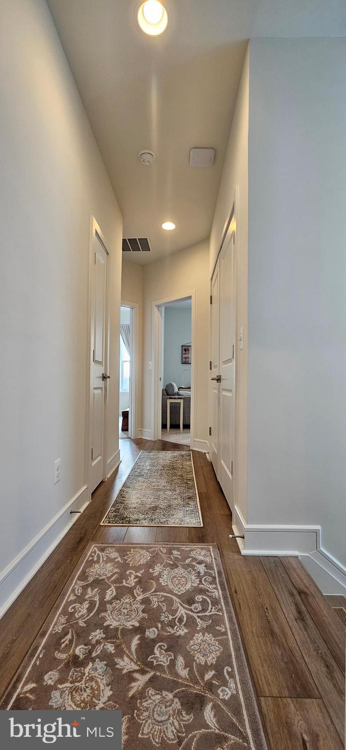 LAKE FREDERICK - Residential Lease