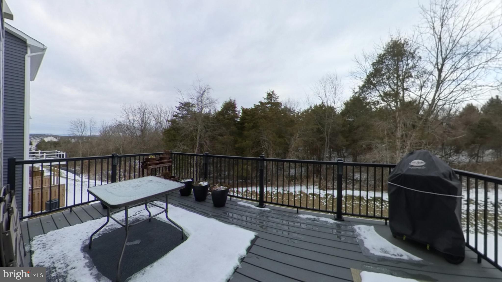 LAKE FREDERICK - Residential Lease