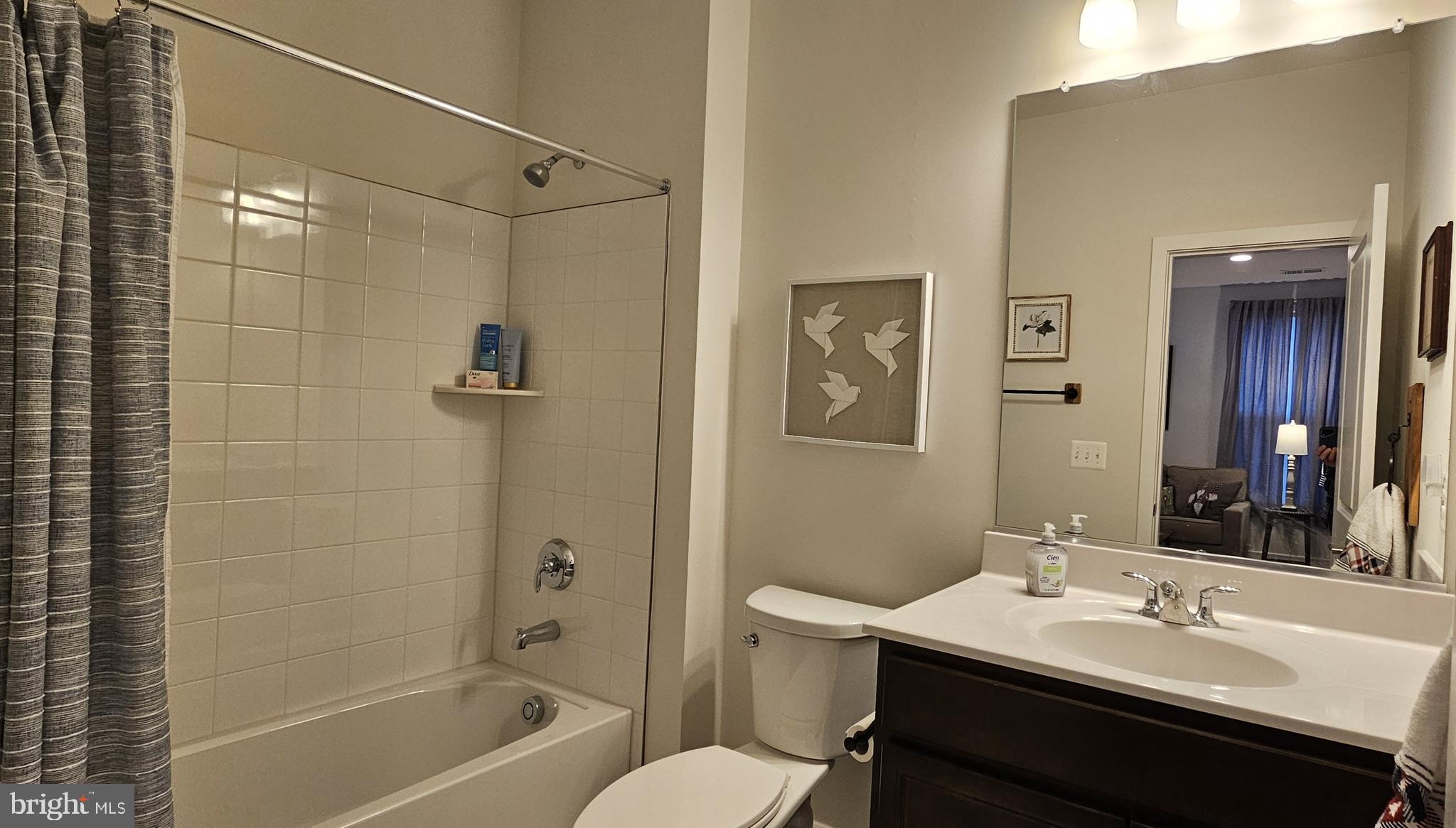 LAKE FREDERICK - Residential Lease
