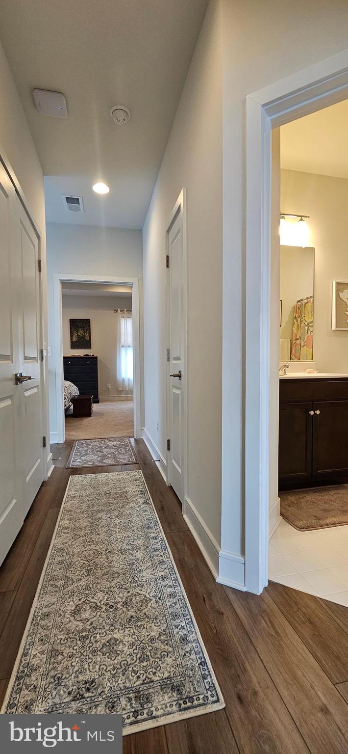 LAKE FREDERICK - Residential Lease