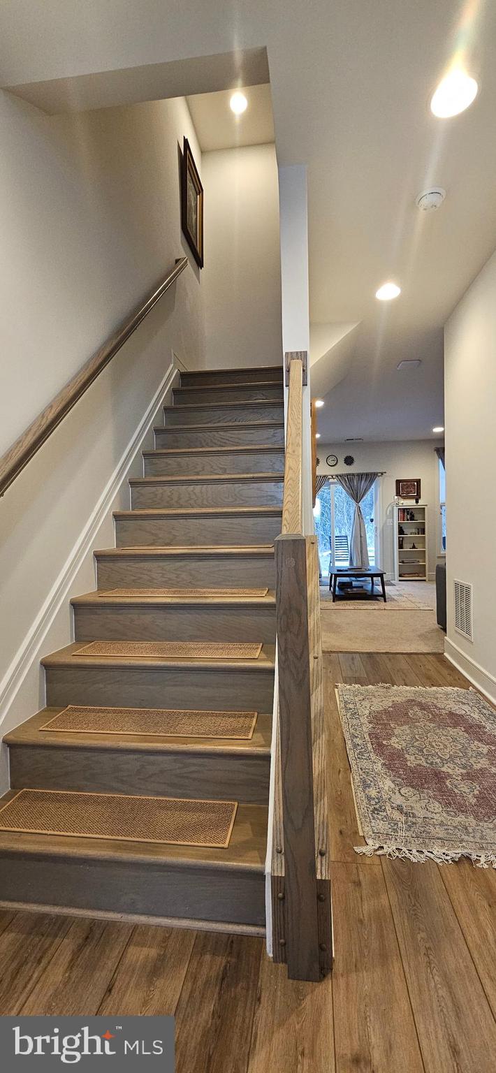 LAKE FREDERICK - Residential Lease