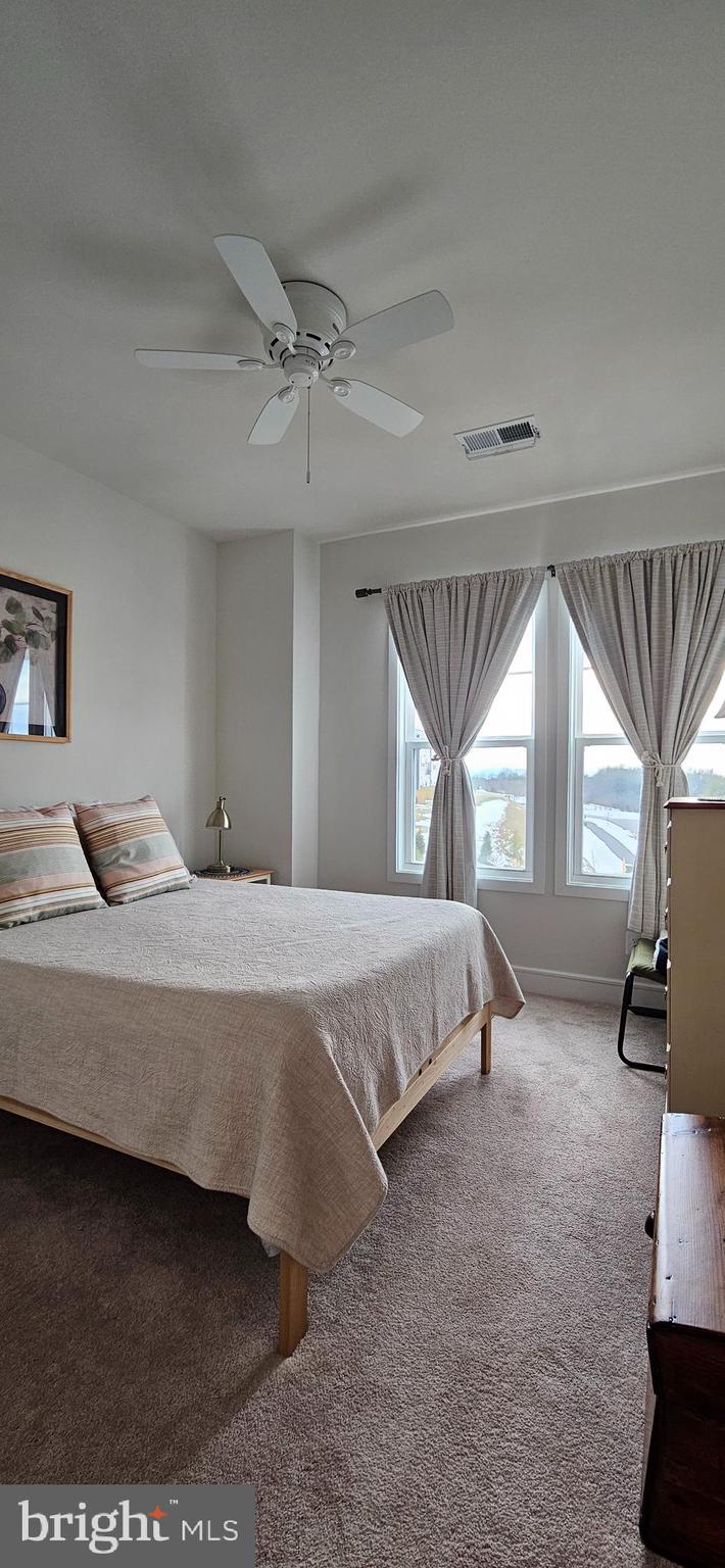 LAKE FREDERICK - Residential Lease
