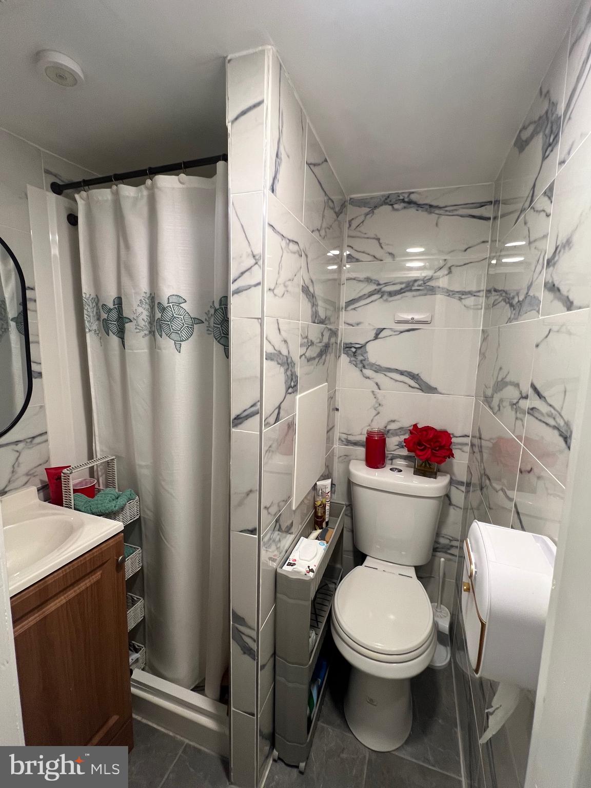 LAWNCREST - Residential