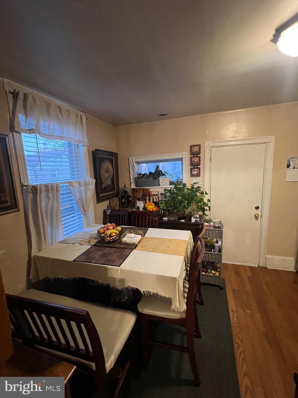 LAWNCREST - Residential