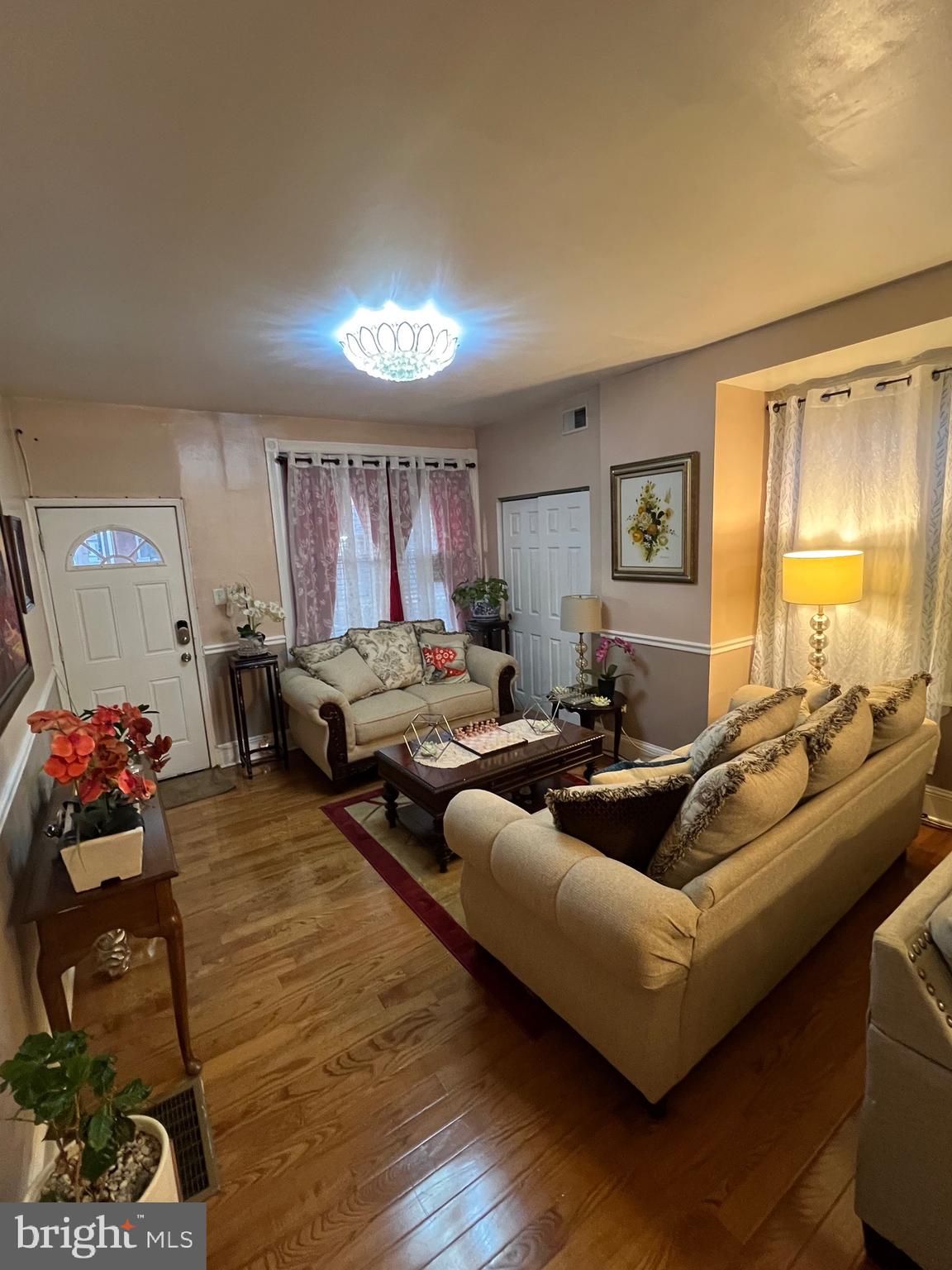 LAWNCREST - Residential