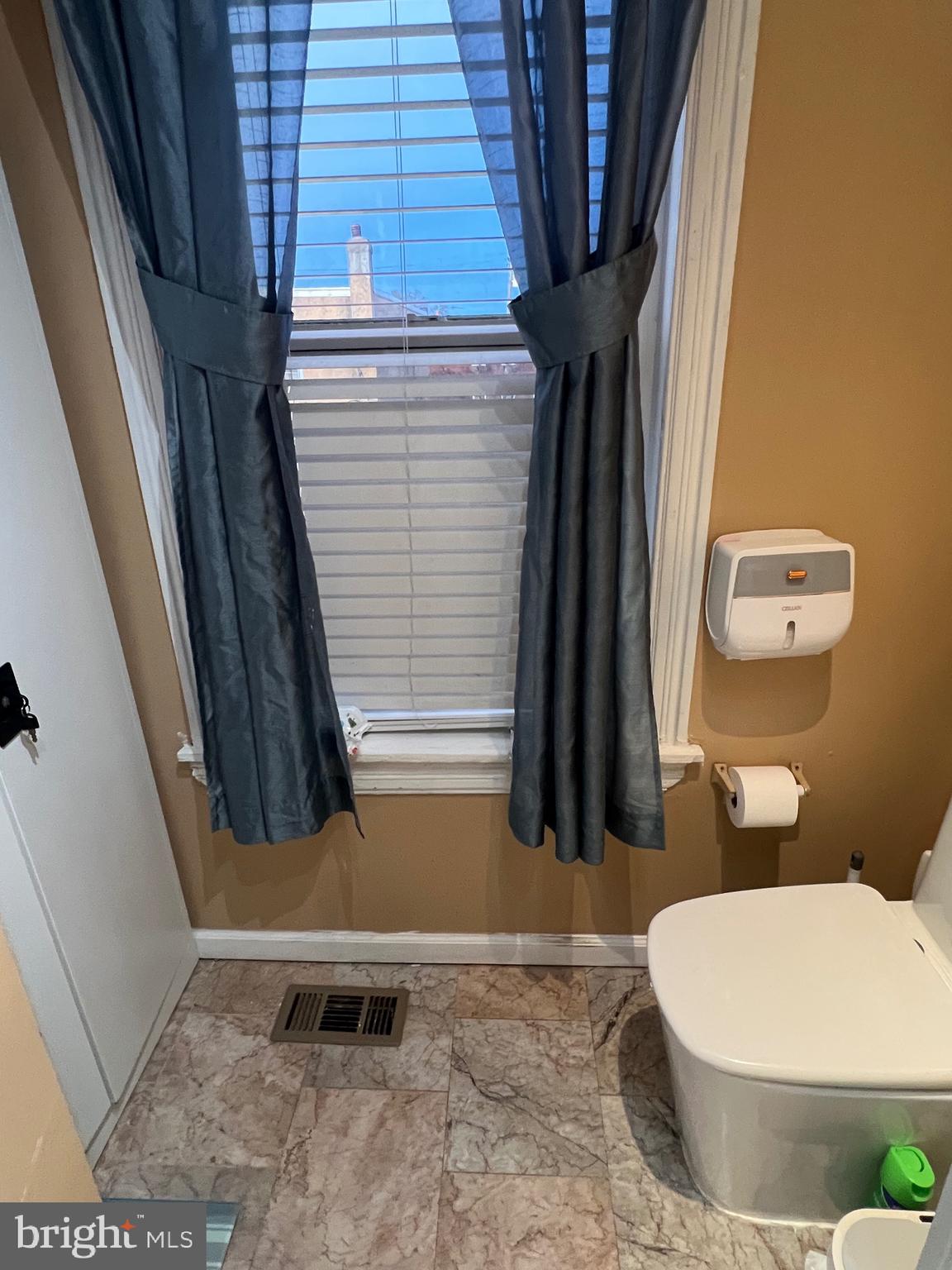 LAWNCREST - Residential