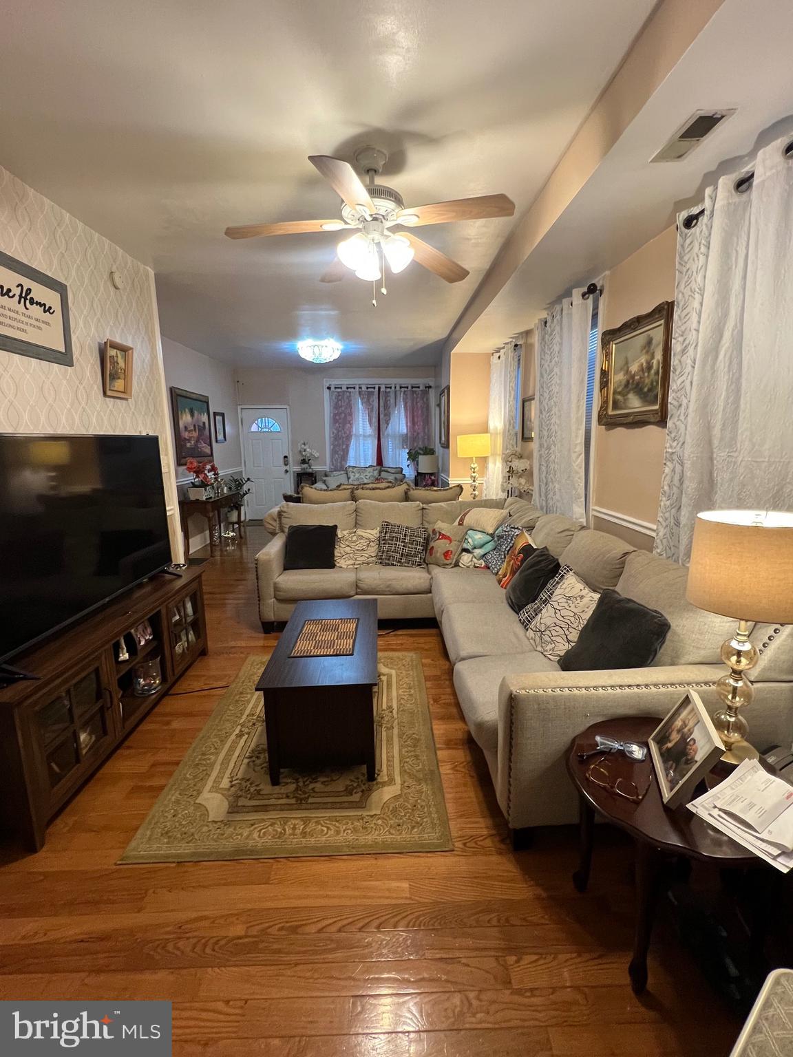 LAWNCREST - Residential