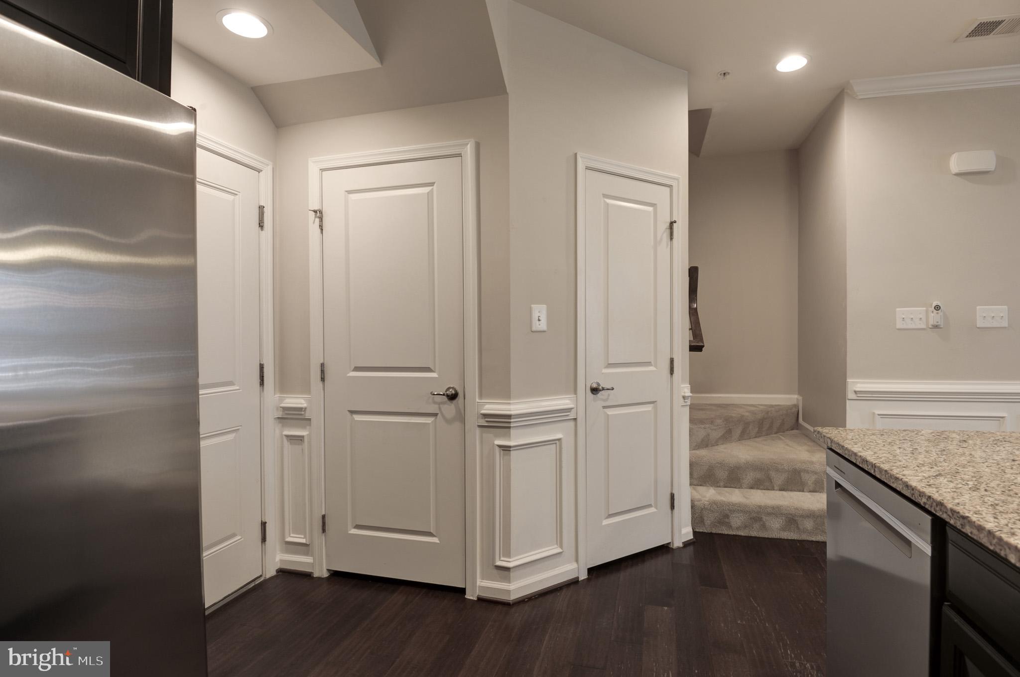 DISCOVERY SQUARE - Residential