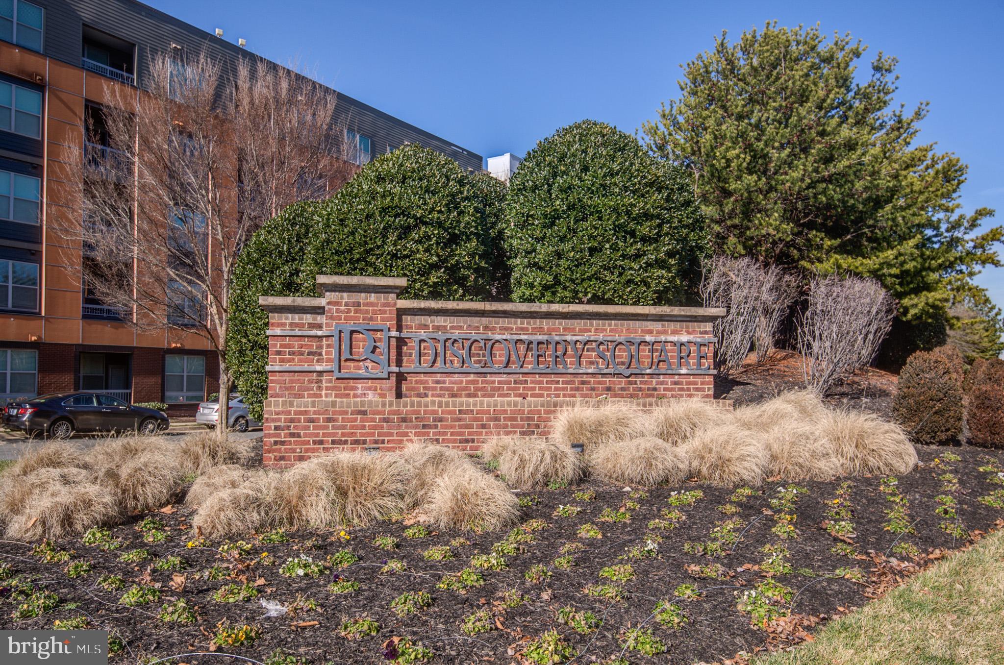 DISCOVERY SQUARE - Residential