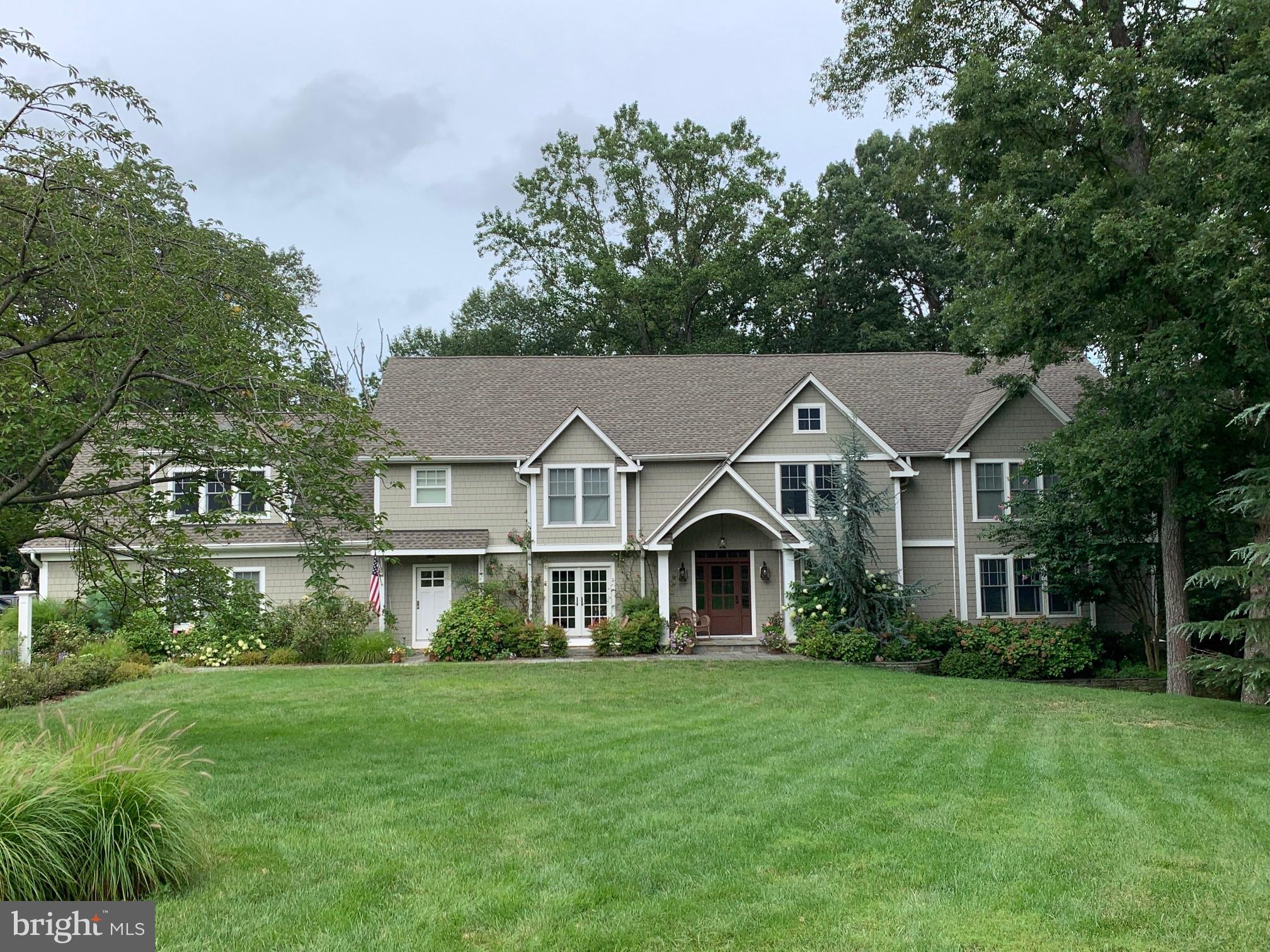 HARBOR HILLS - Residential