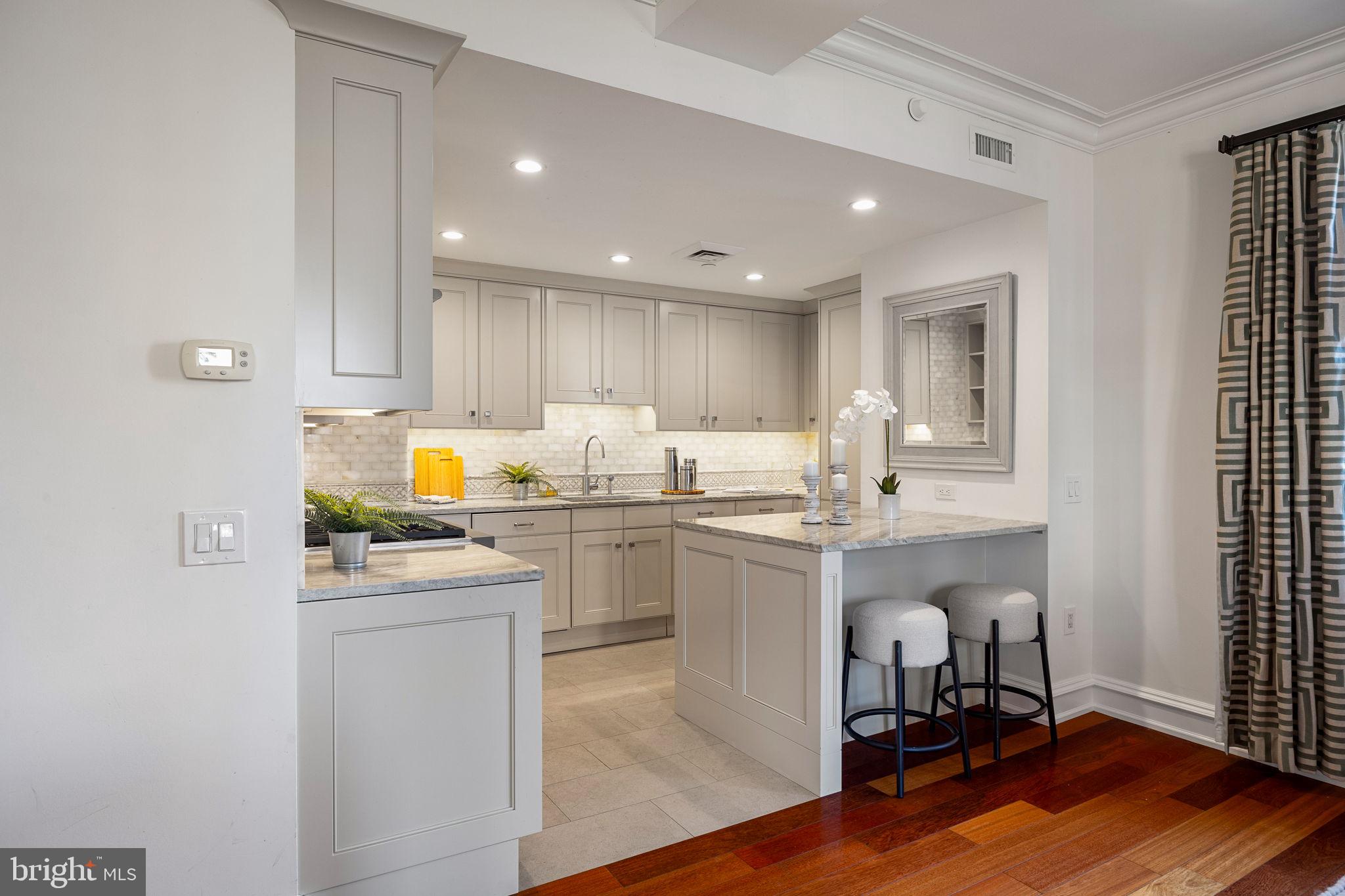 RITTENHOUSE SQUARE - Residential