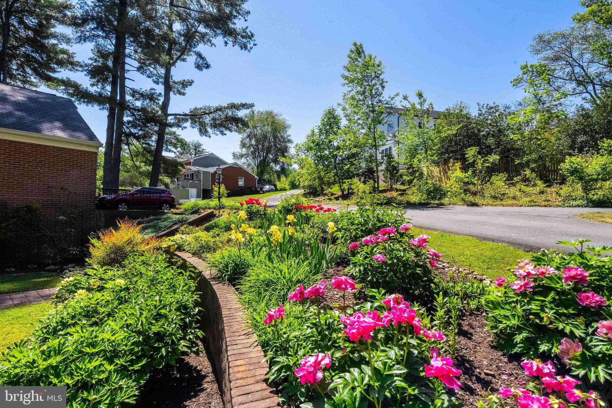 THE CLOISTERS OF FAIRFAX - Residential