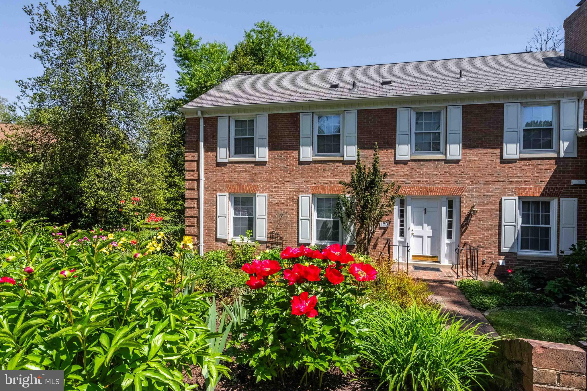 THE CLOISTERS OF FAIRFAX - Residential