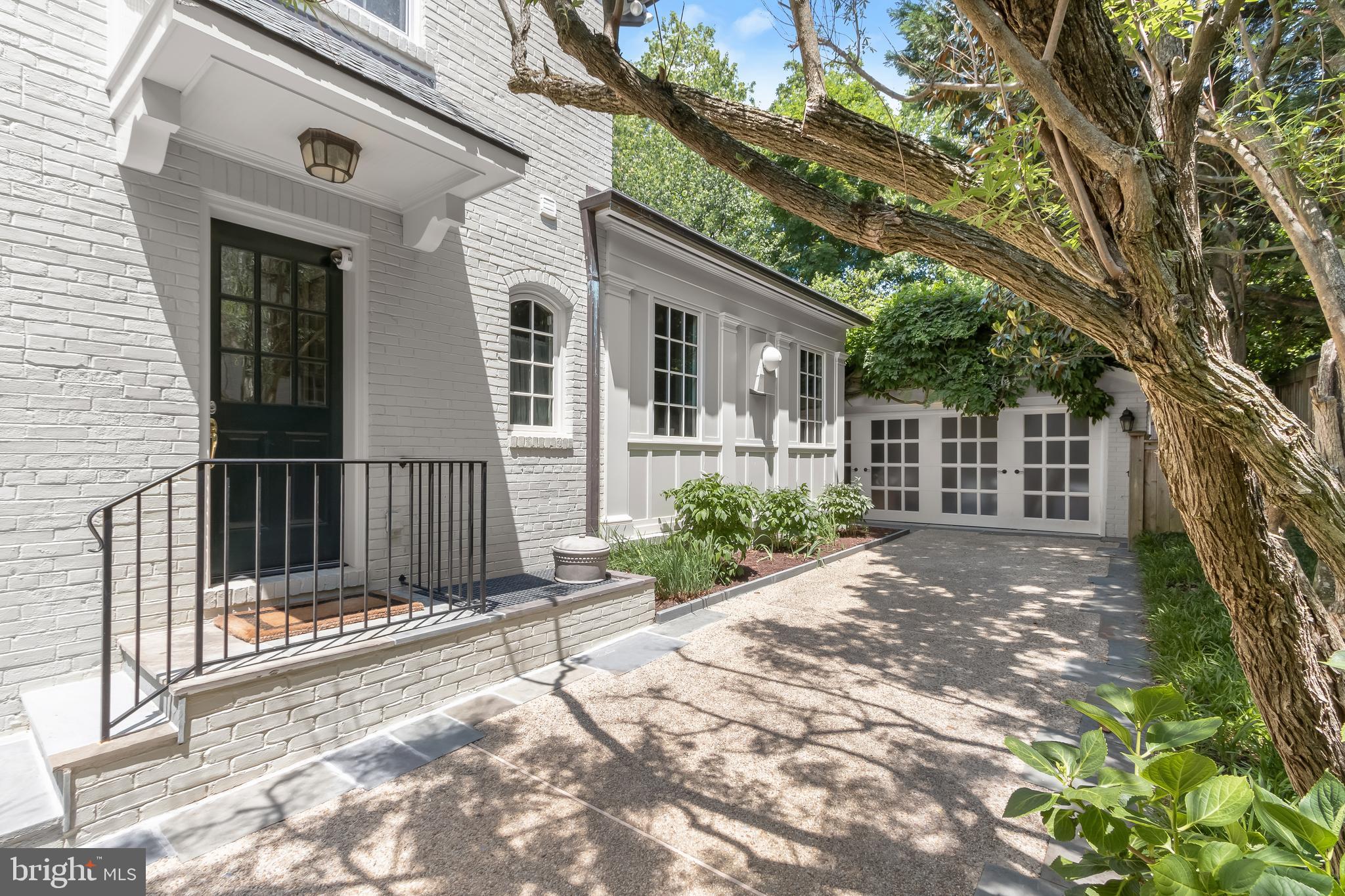 CHEVY CHASE - Residential