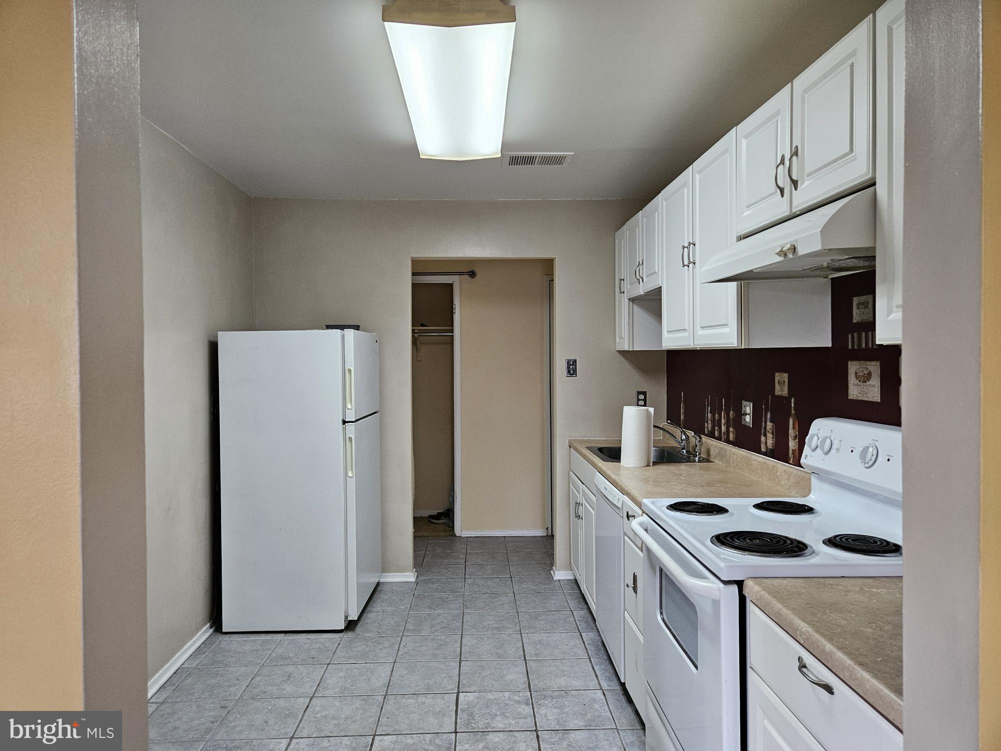 JEFFERSON MEWS - Residential