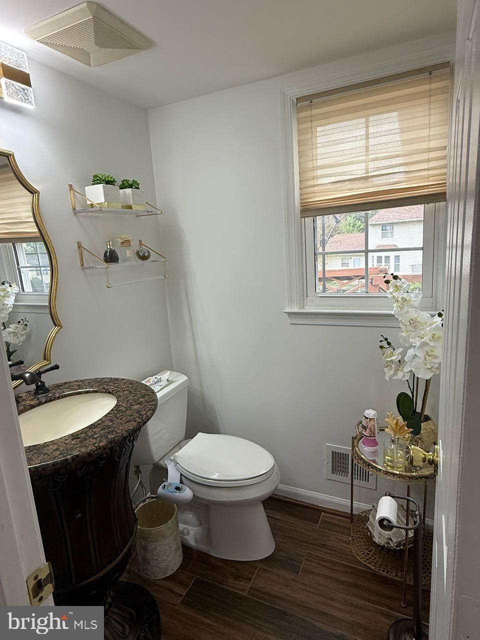 BROOKFIELD - Residential Lease