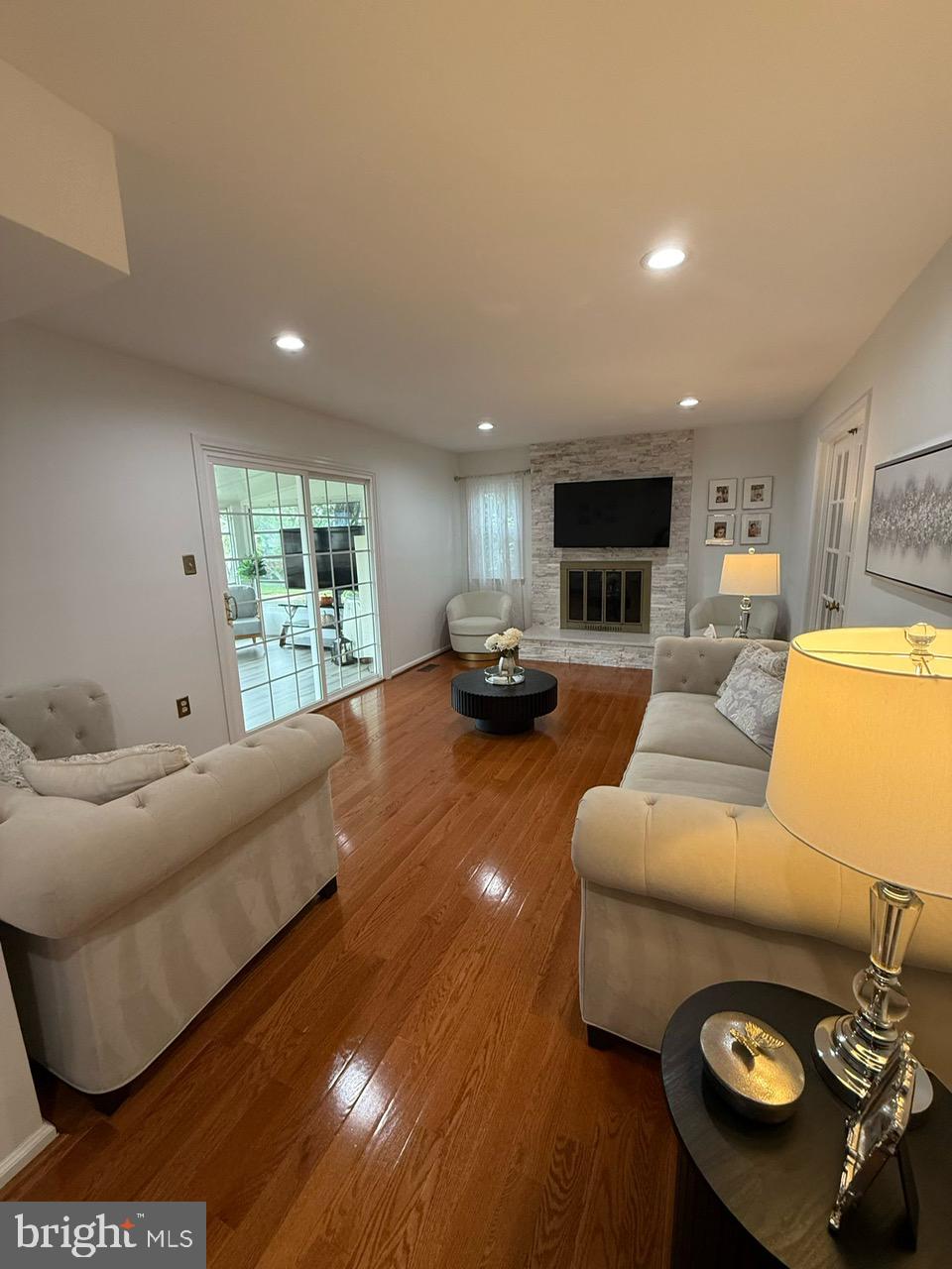 BROOKFIELD - Residential Lease