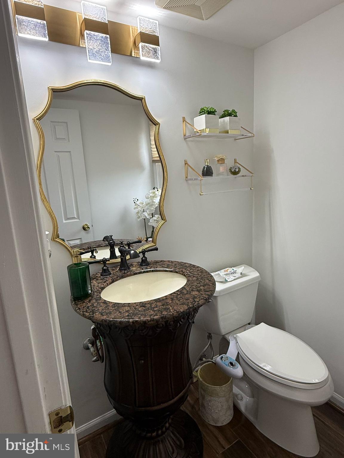 BROOKFIELD - Residential Lease