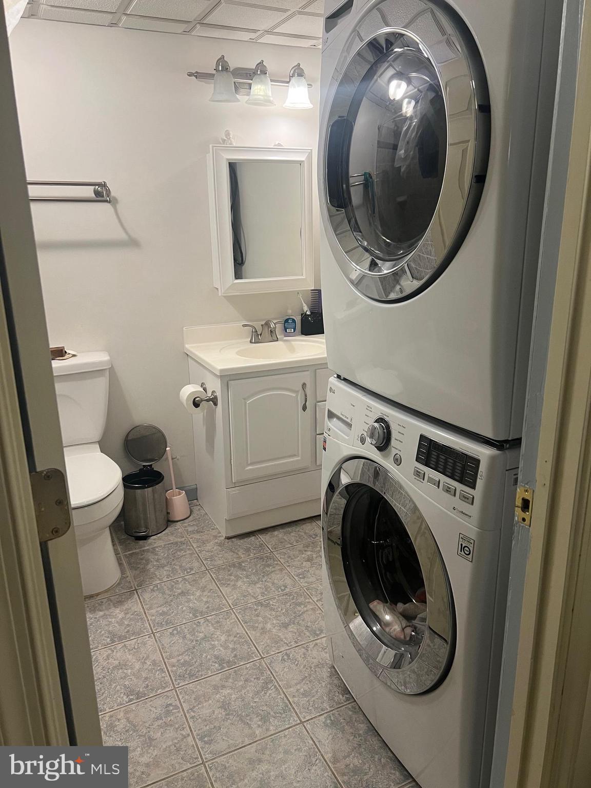 BROOKFIELD - Residential Lease