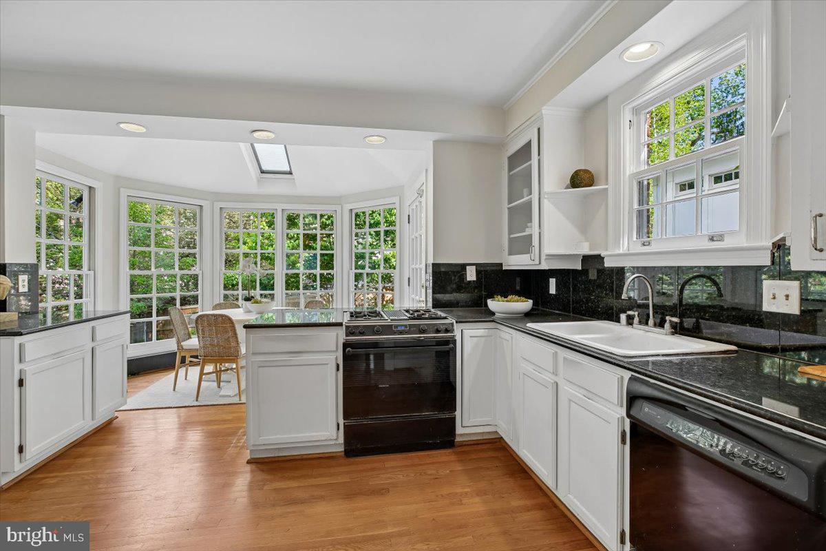 CHEVY CHASE - Residential