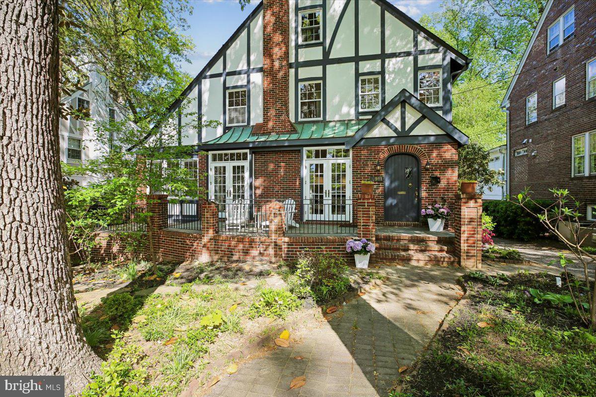 CHEVY CHASE - Residential