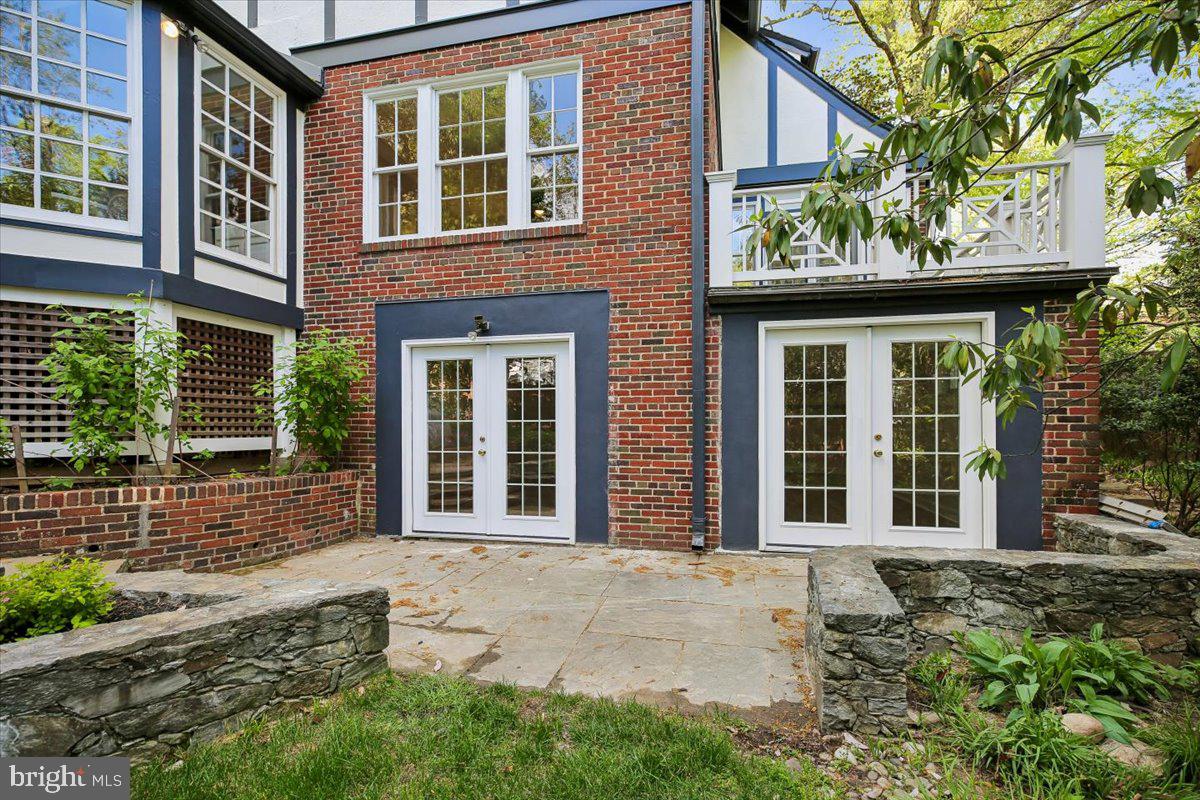 CHEVY CHASE - Residential