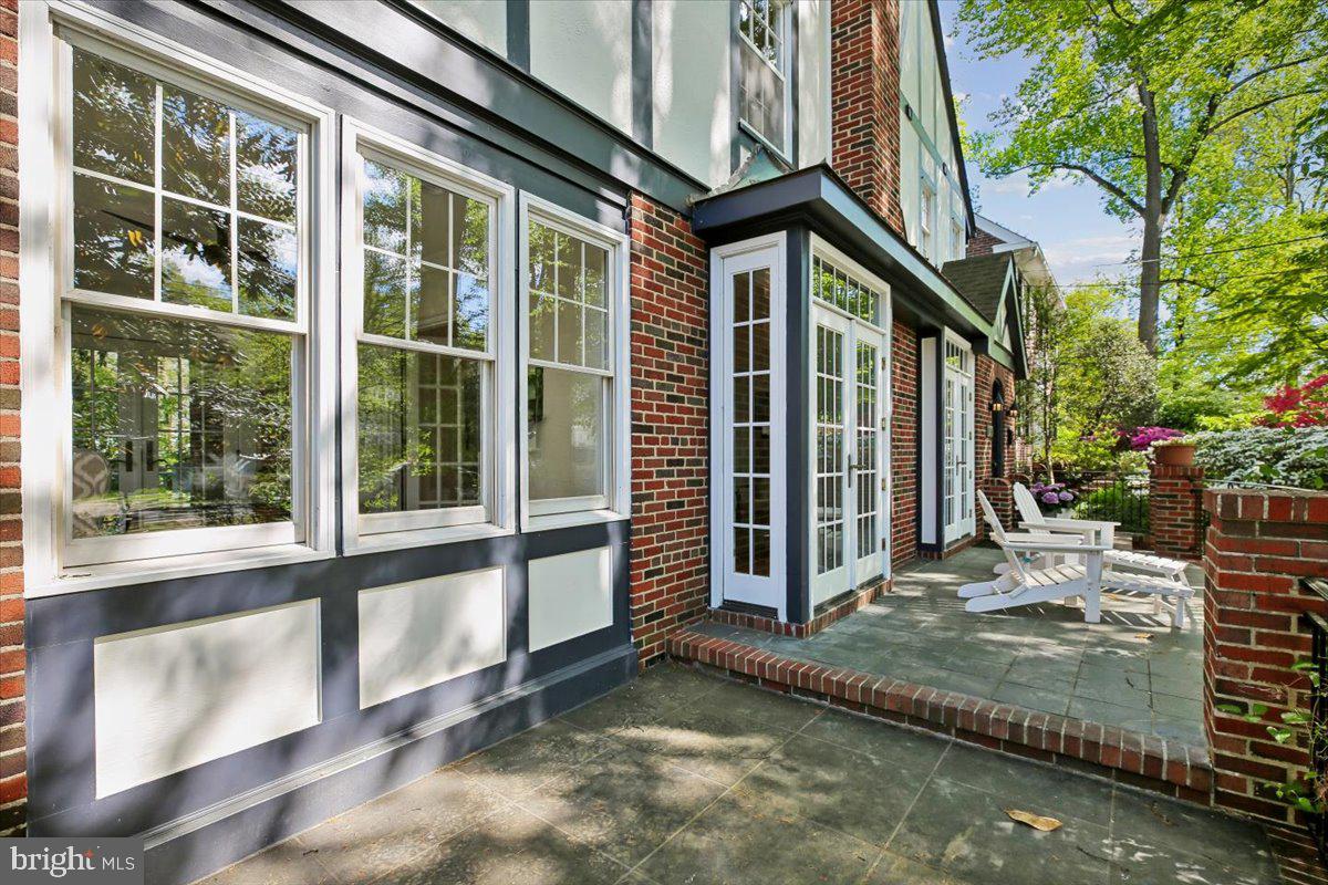 CHEVY CHASE - Residential
