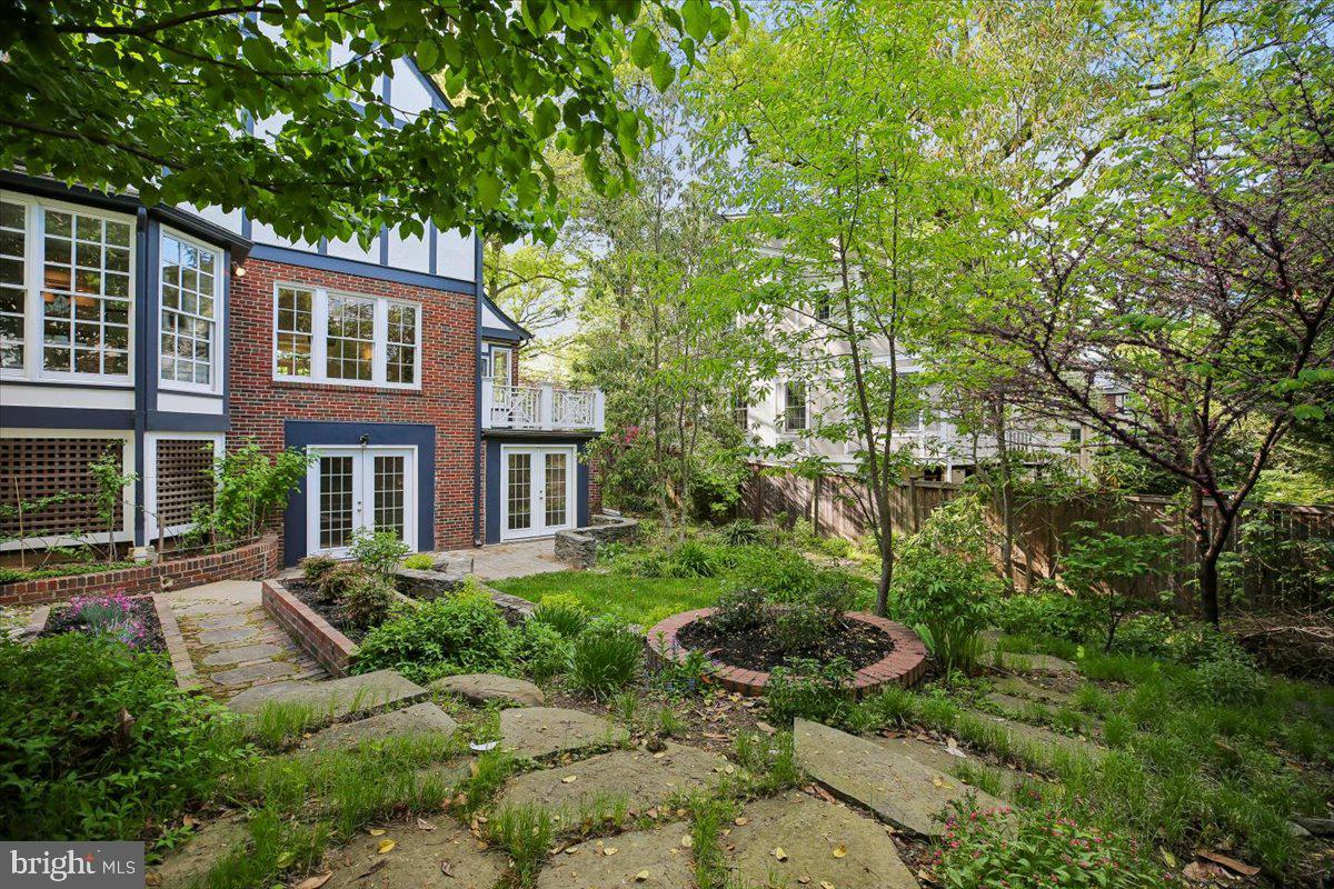 CHEVY CHASE - Residential