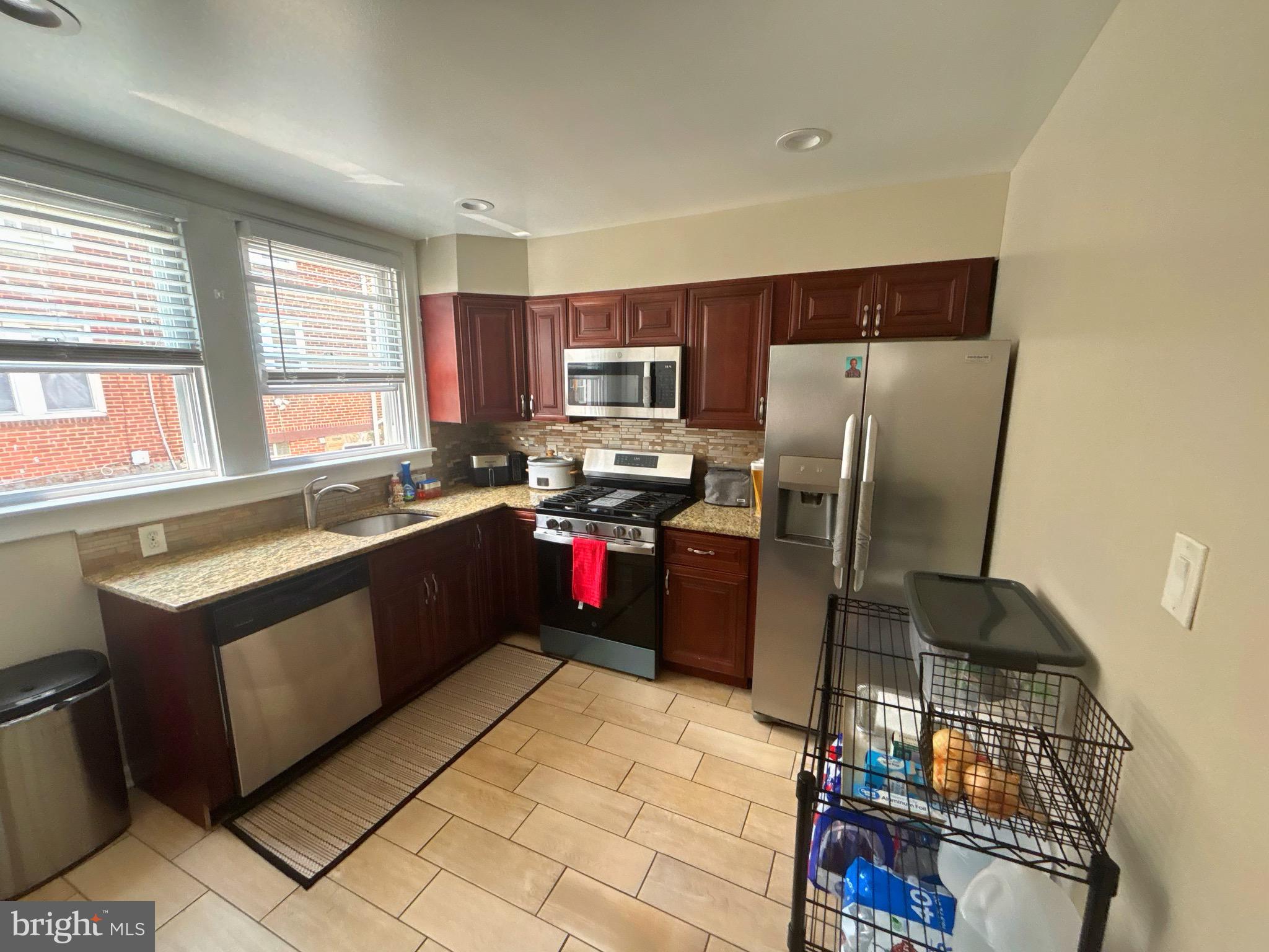 EAST OAK LANE - Residential