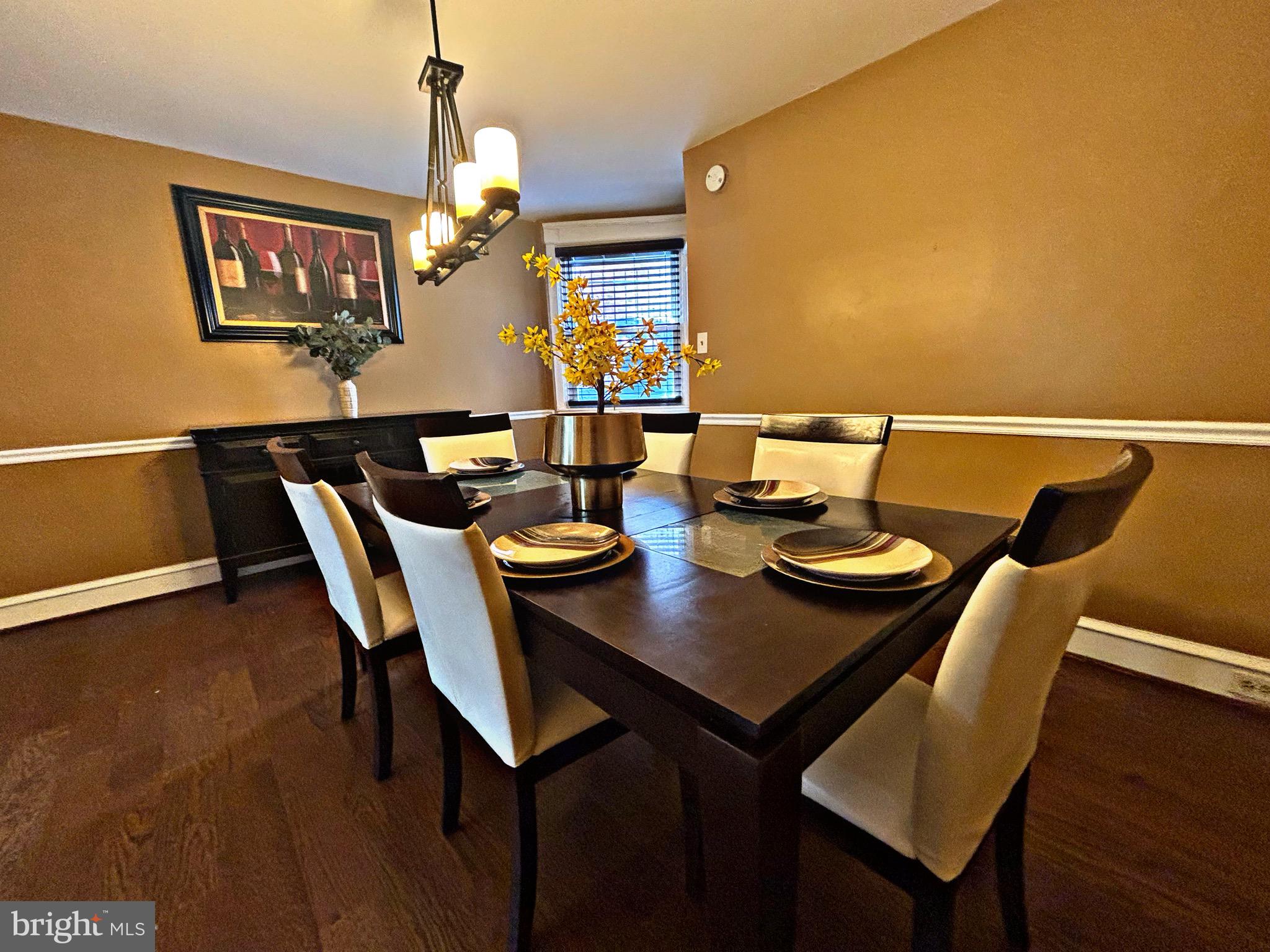 EAST OAK LANE - Residential