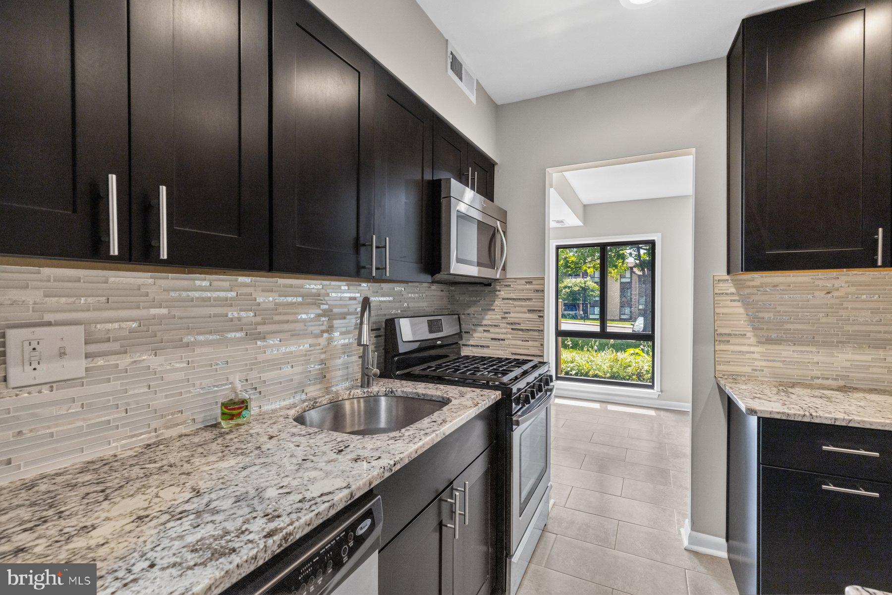 VILLAGE OF LONG REACH - Residential