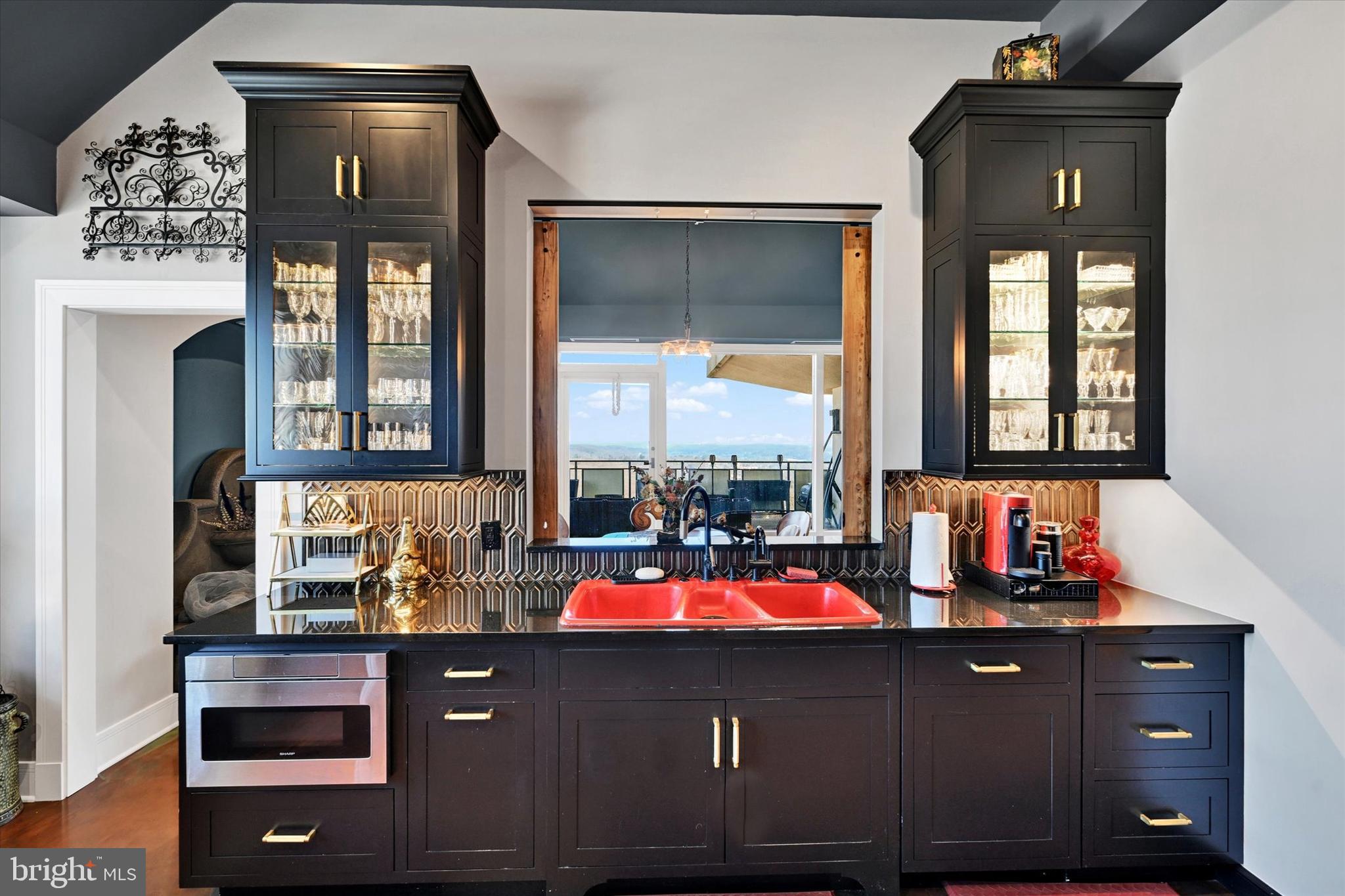 RIDGELY TOWSON CENTER - Residential