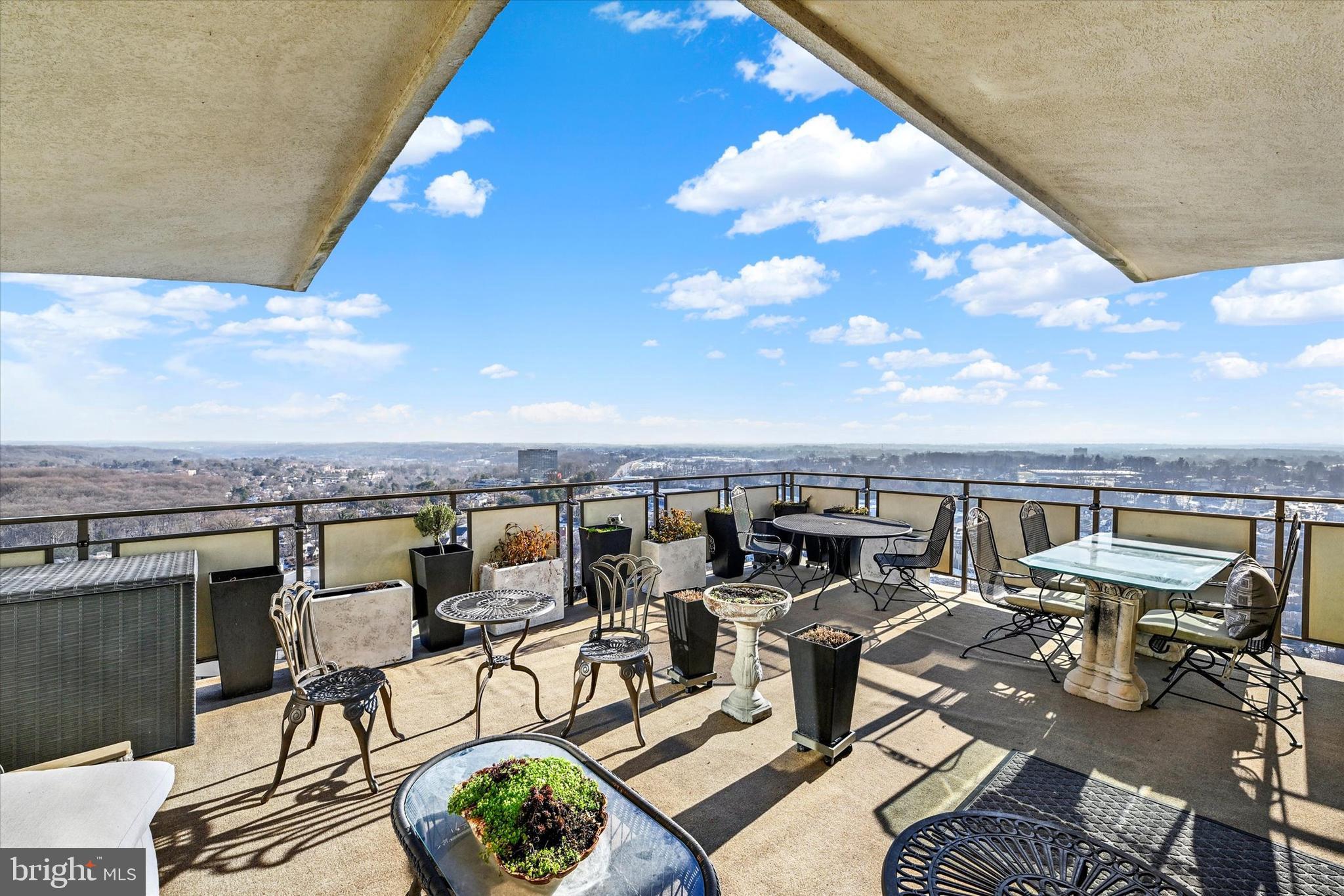 RIDGELY TOWSON CENTER - Residential