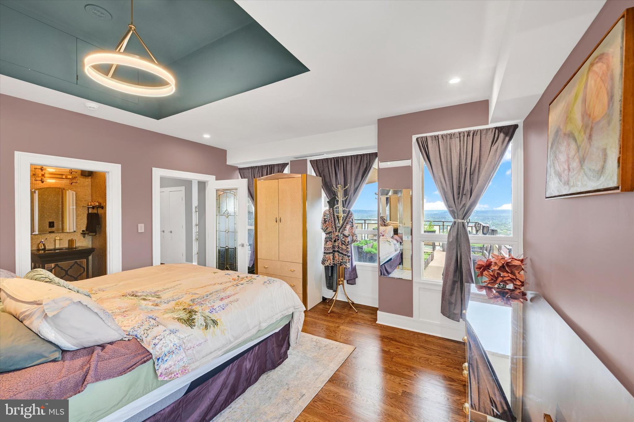 RIDGELY TOWSON CENTER - Residential