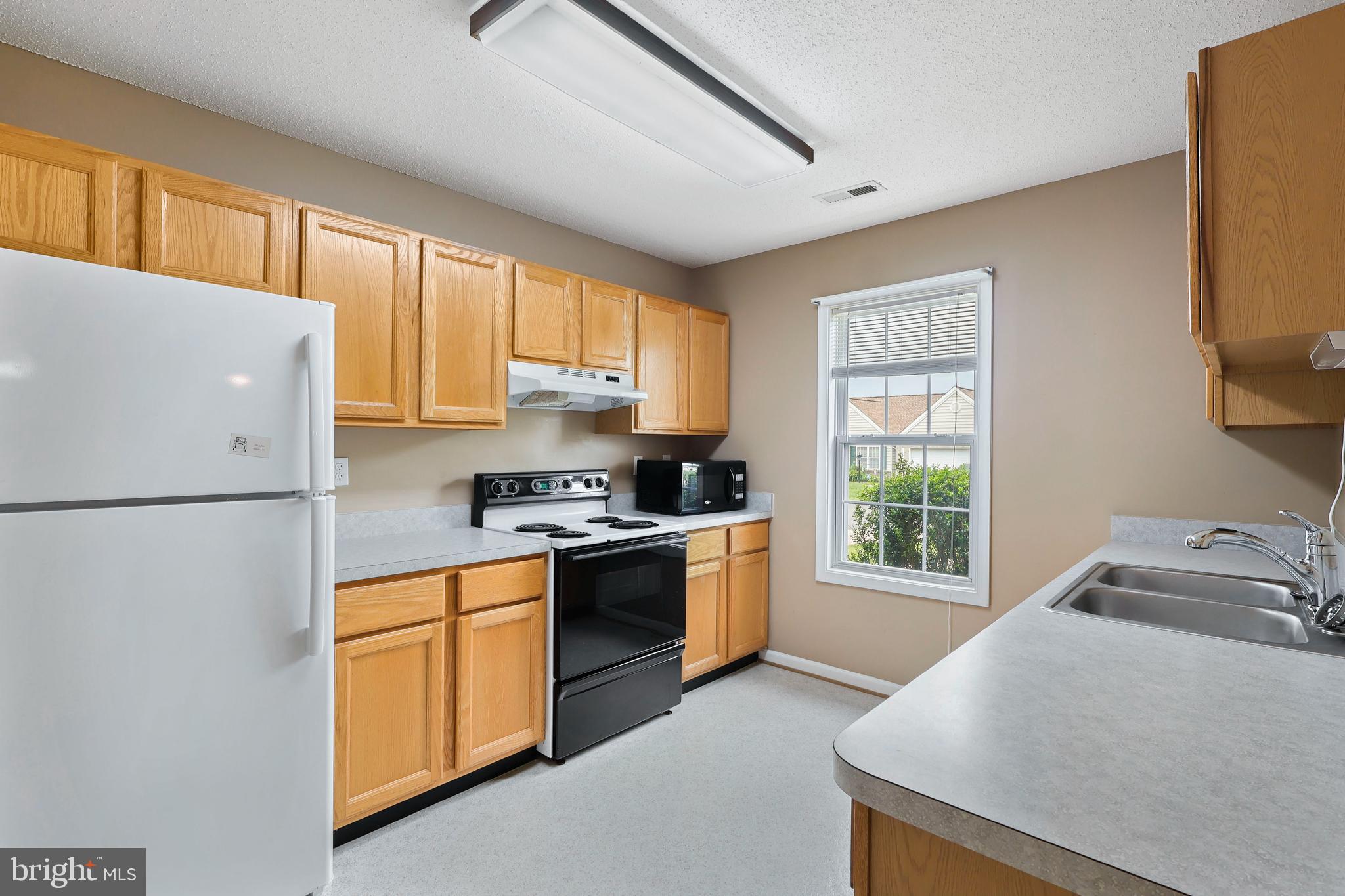 SOUTHRIDGE VILLAGE HOMES - Residential