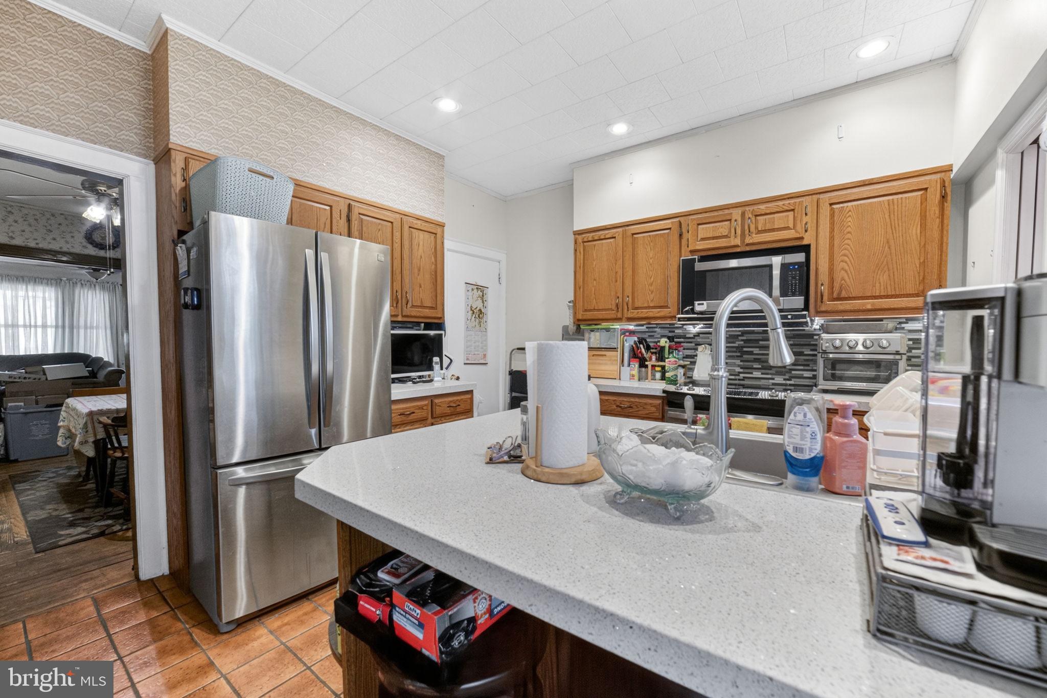 COLLEGE HEIGHTS - Residential