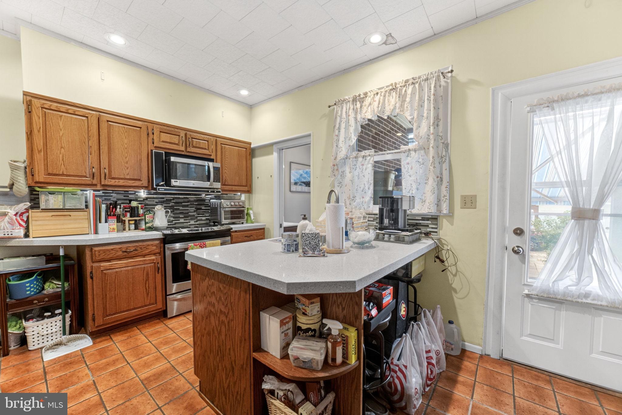 COLLEGE HEIGHTS - Residential