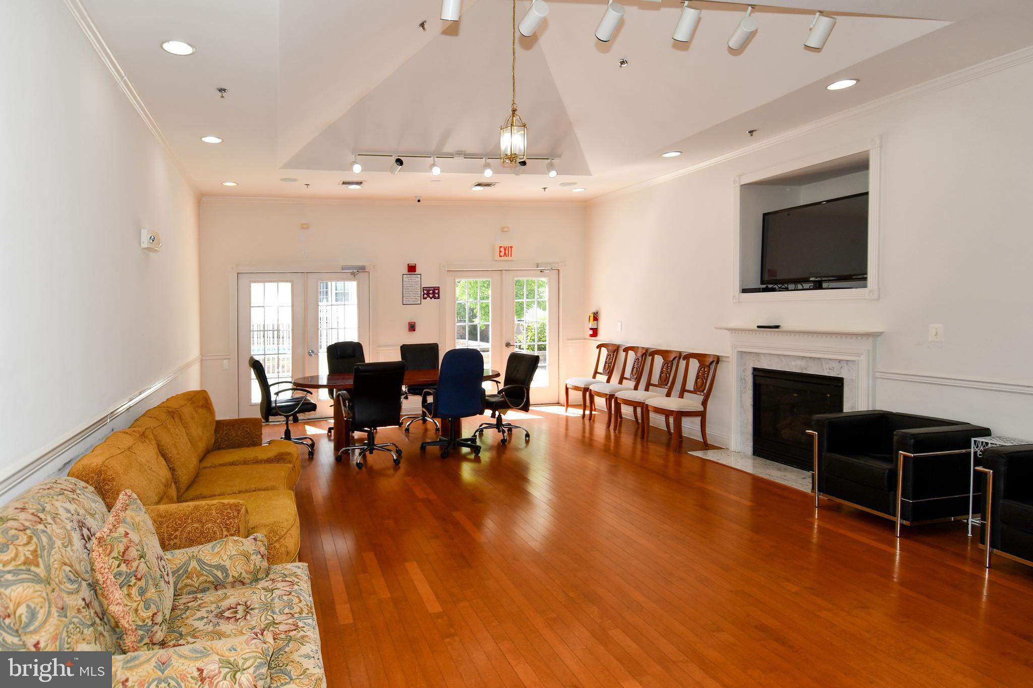 WESTBRIAR PLAZA - Residential