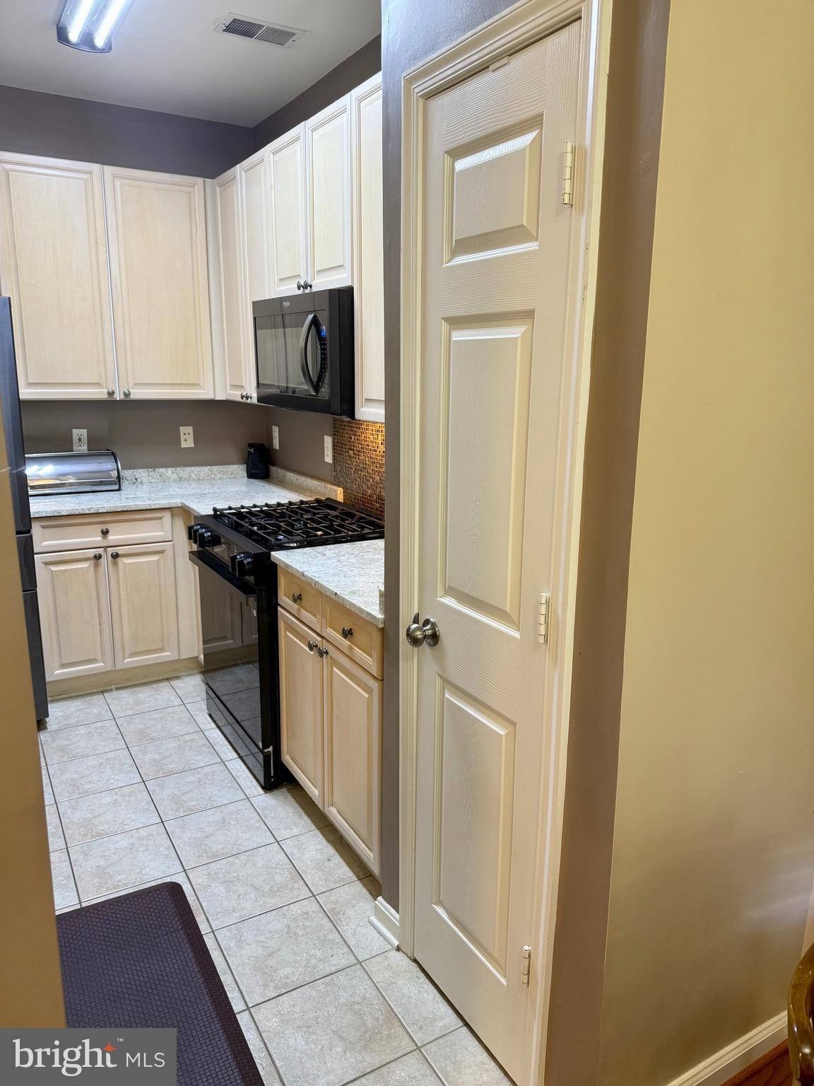 WESTBRIAR PLAZA - Residential